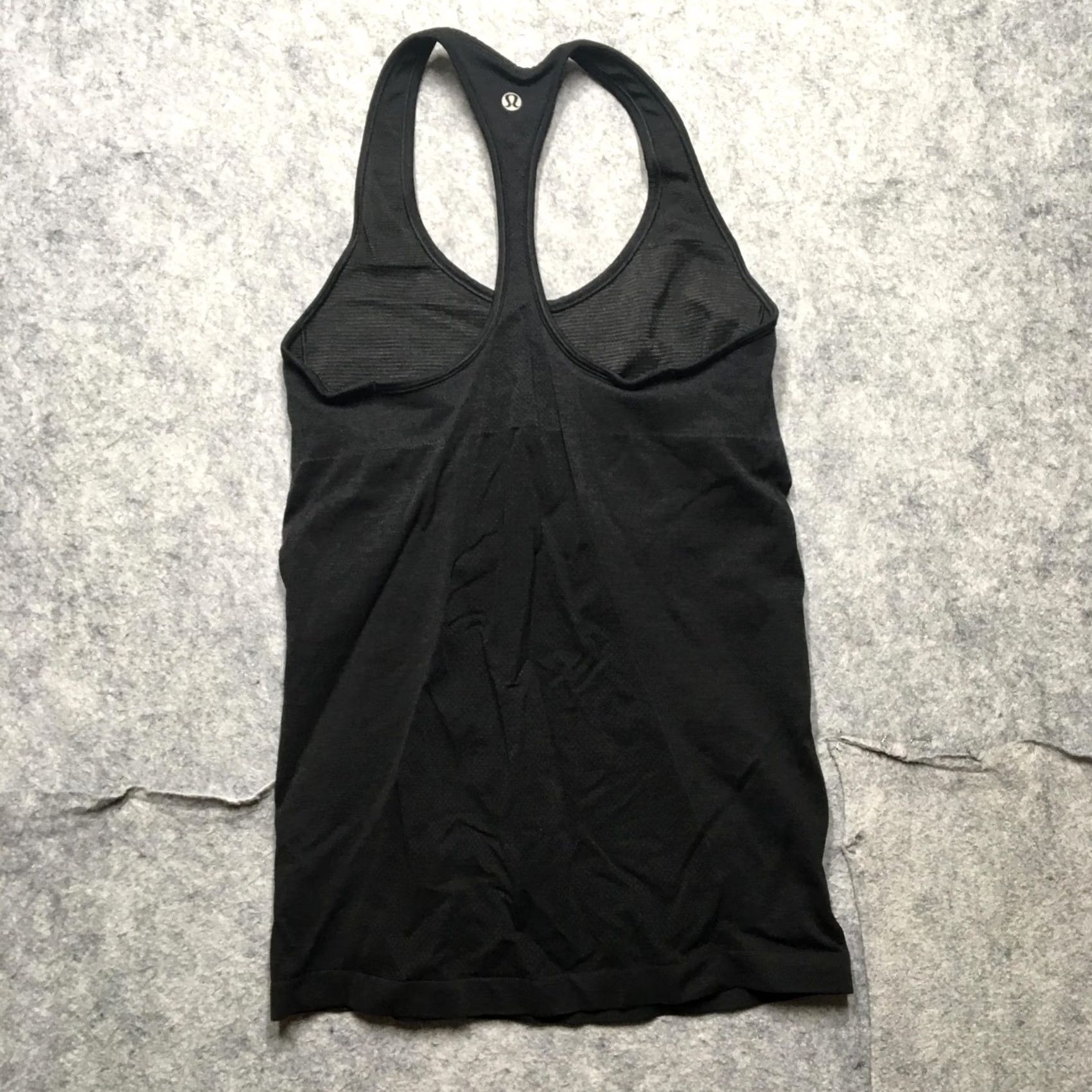 Lululemon Lululemon Tank Top Womens 6 Black Seamless Racerback Running Yoga No Pads Tank Top Ladies 6 Black Seamless Racerback Nike Size M / US 6-8 / IT 42-44 - 3 Thumbnail