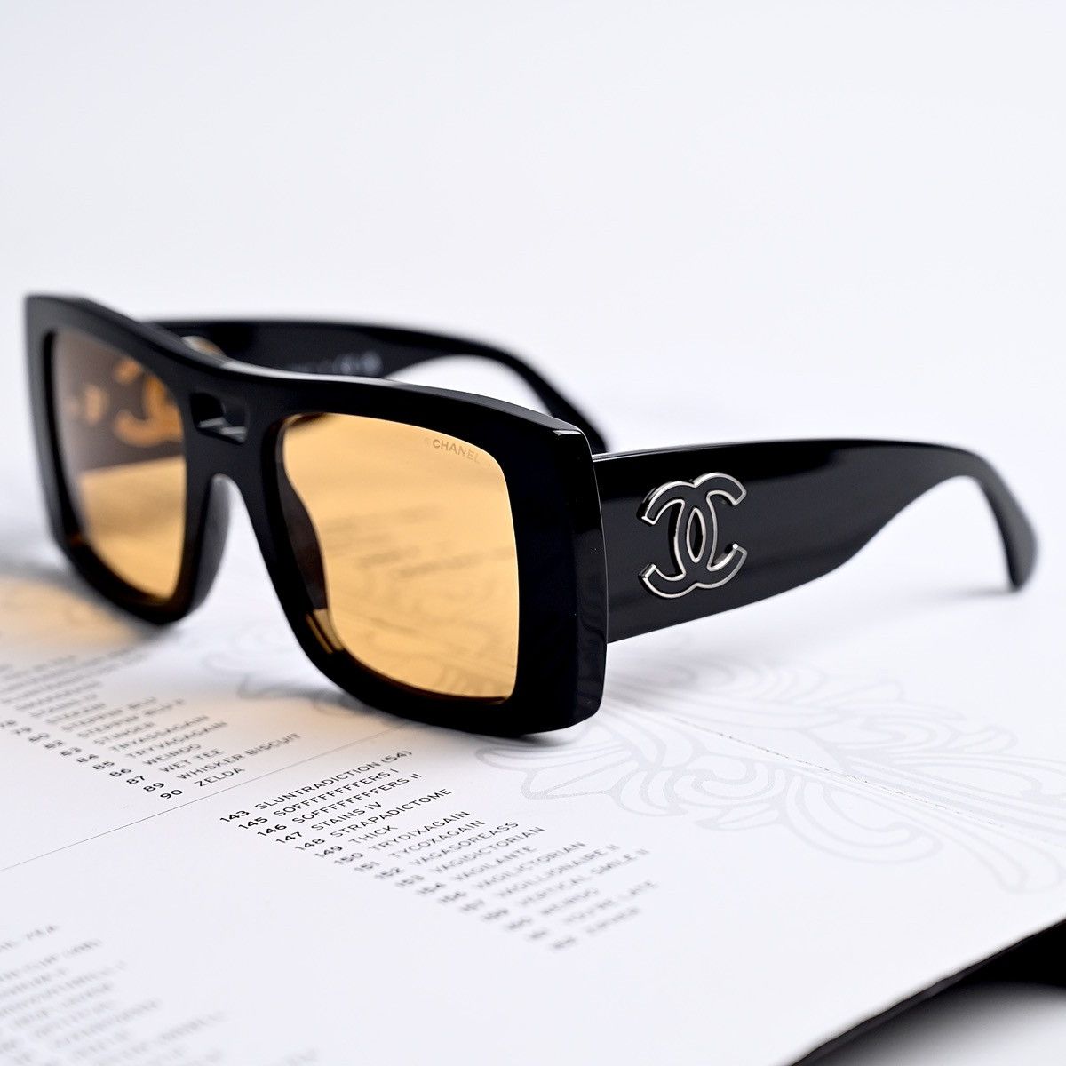 Chanel CHANEL 0CH5539 1799/7 SUNGLASSES Size ONE SIZE - 2 Thumbnail