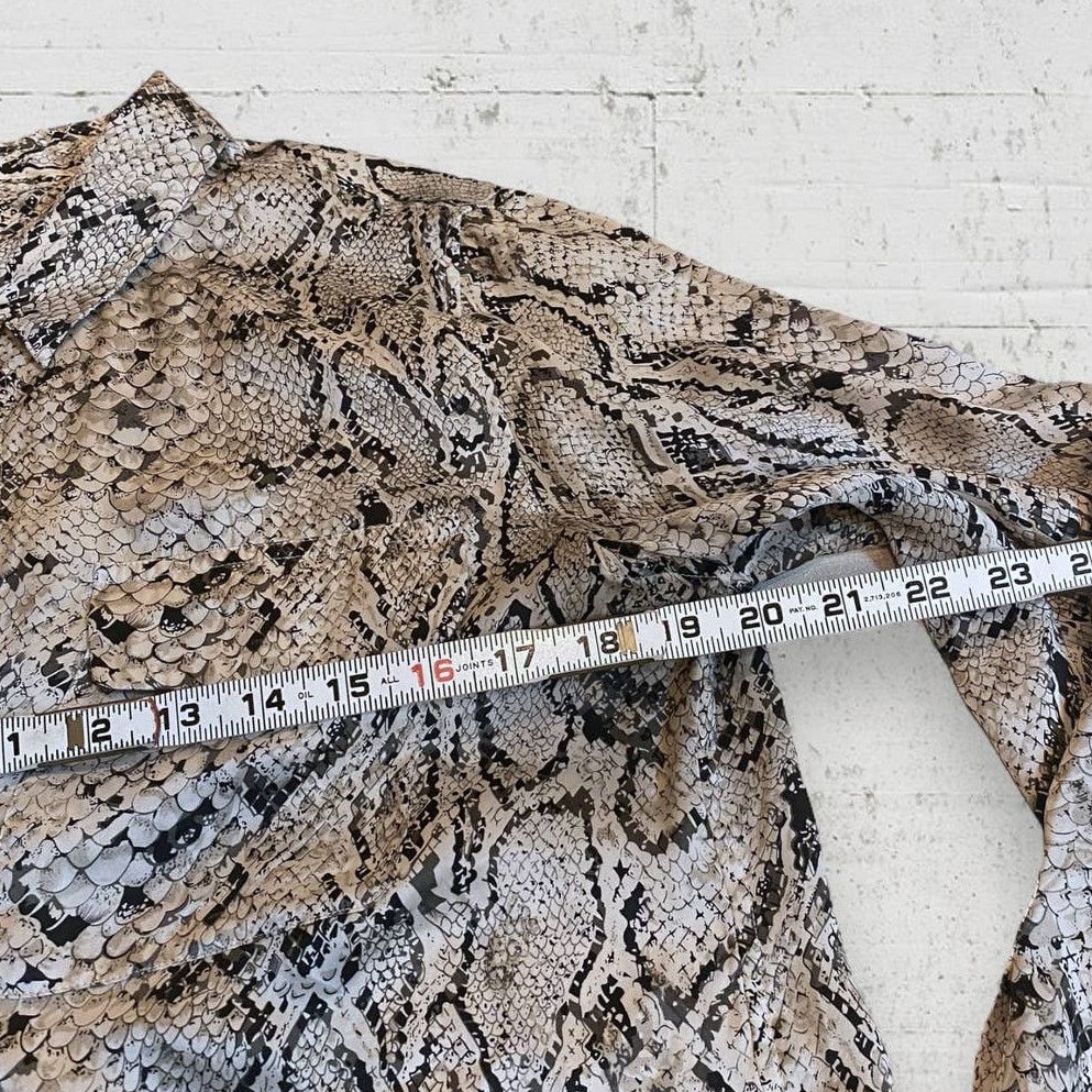 Equipment Equipment Femme 100% Silk Gray Snake Print Button Shirt L Size L / US 10 / IT 46 - 3 Thumbnail