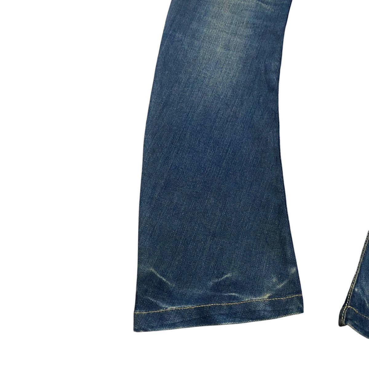 5351 POUR LES HOMMES 5351 Pour Les Hommes Curve Leg Denim Low Flare Jeans Size US 32 / EU 48 - 14 Thumbnail