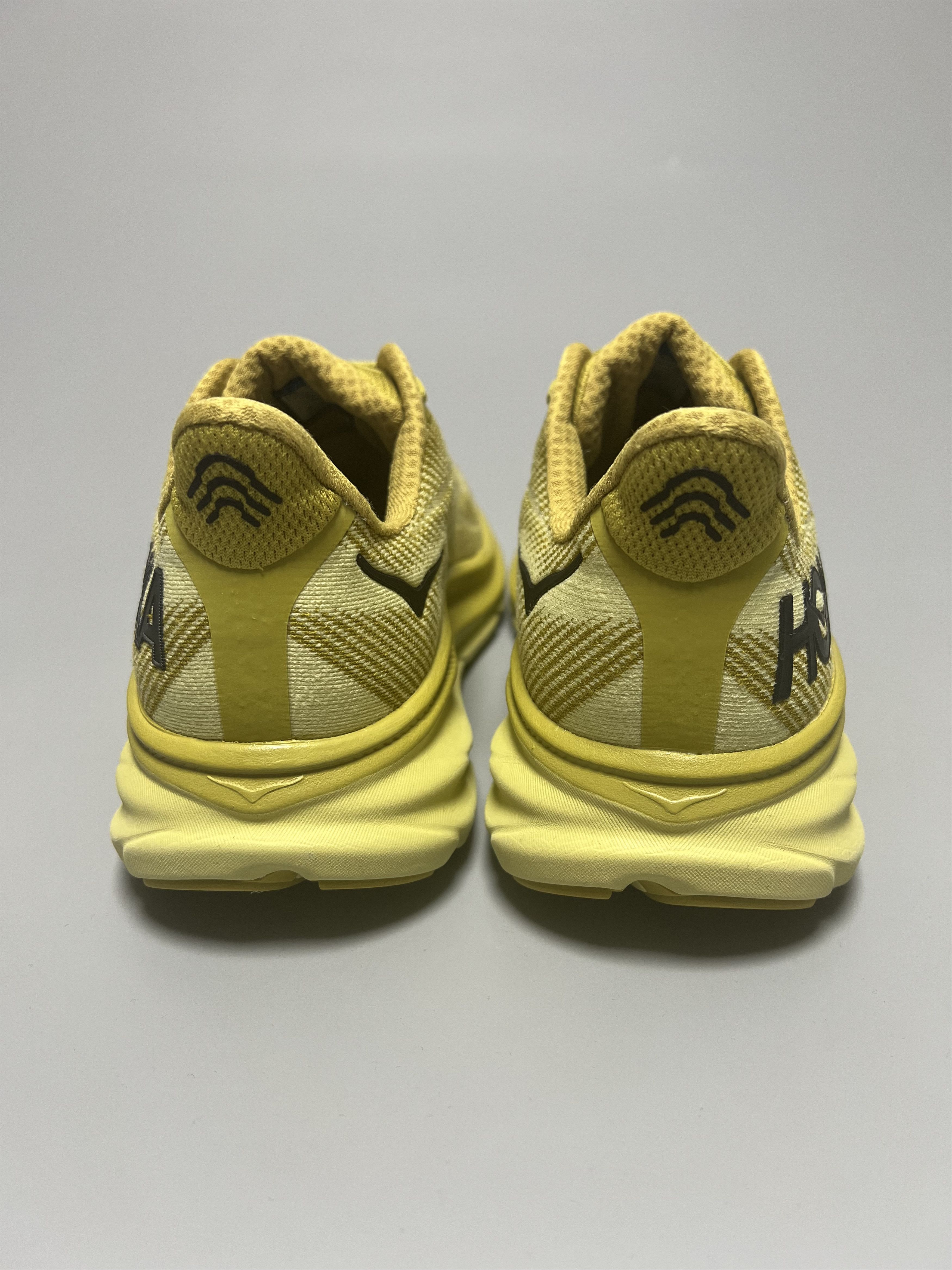 Hoka 9.5D Hoka One One Clifton 9 Running Shoes Walking Gym Size US 9.5 / EU 42-43 - 3 Thumbnail
