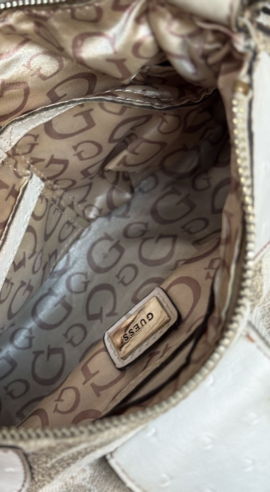 Guess Vintage Guess Y2K Cream Baguette Ostrich Effect Shoulder Bag Size ONE SIZE - 18 Thumbnail