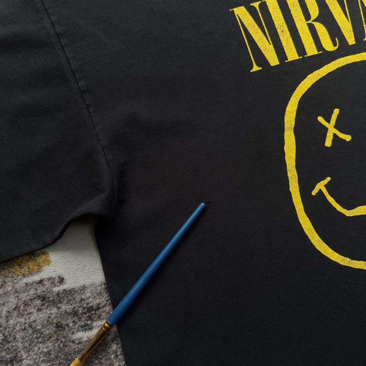 Band Tees VINTAGE NIRVANA COPYRIGHT 1992 SMILEY FACE 90’S Size US L / EU 52-54 / 3 - 7 Thumbnail