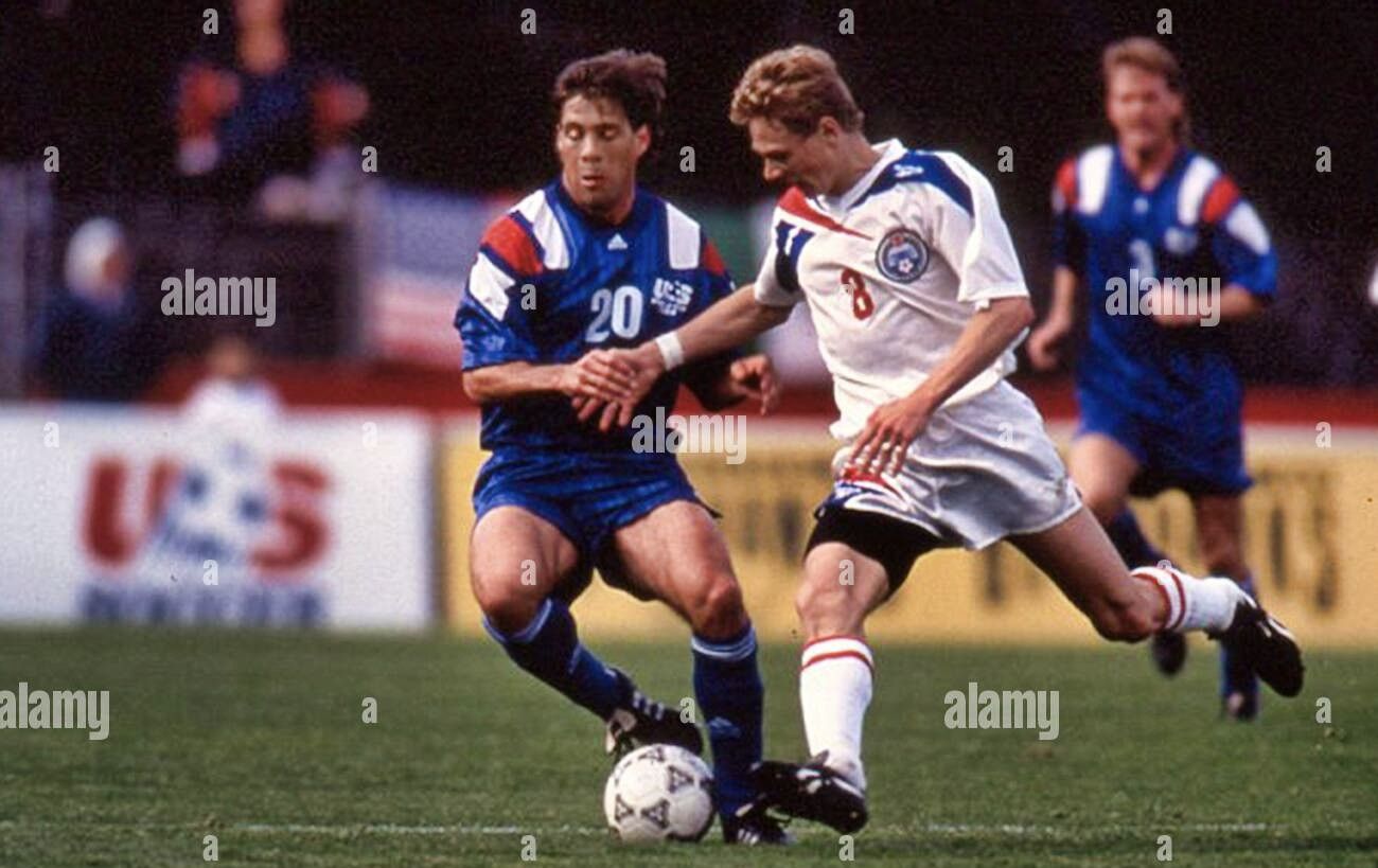 Adidas 93/94 USA Away Shirt Size US L / EU 52-54 / 3 - 15 Thumbnail