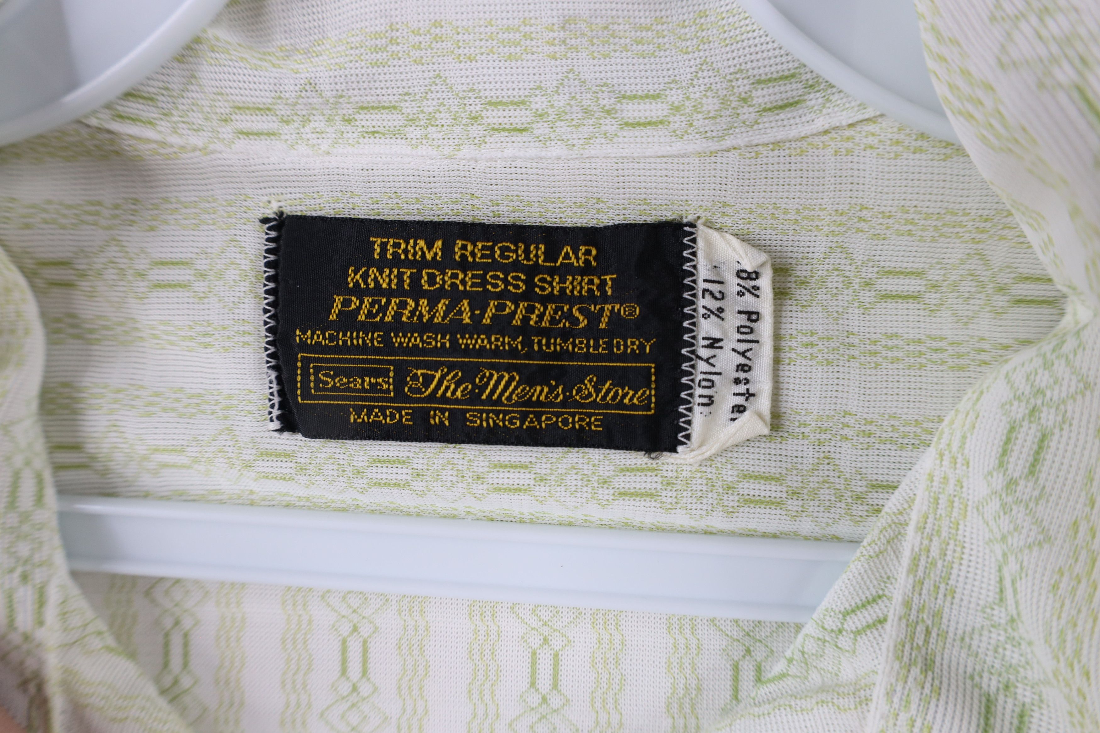 Vintage Vintage 70s Streetwear Knit Short Sleeve Button Shirt Size US L / EU 52-54 / 3 - 6 Thumbnail