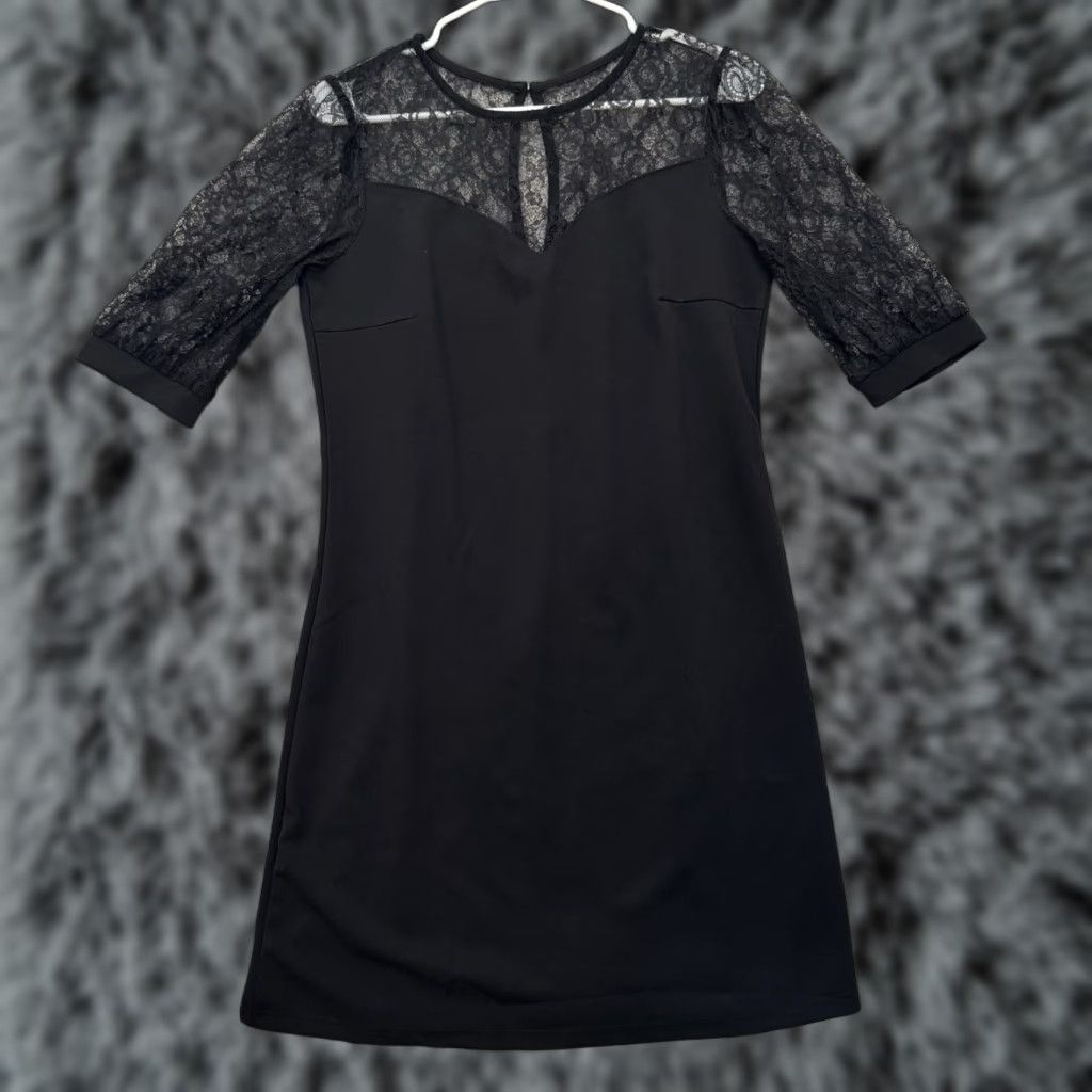 Venus Venus Dress S Black Lace Short Sleeve Sweetheart Neckline Zip Cocktail Party Size S / US 4 / IT 40 - 1 Thumbnail