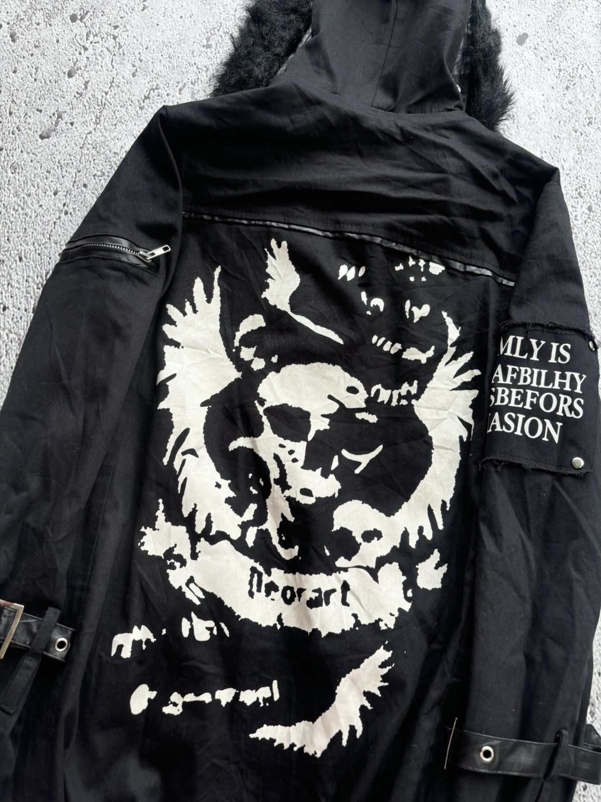 Le Grande Bleu (L.G.B.) Addictrap studded skull LGB punk style fur jacket Size US L / EU 52-54 / 3 - 4 Thumbnail