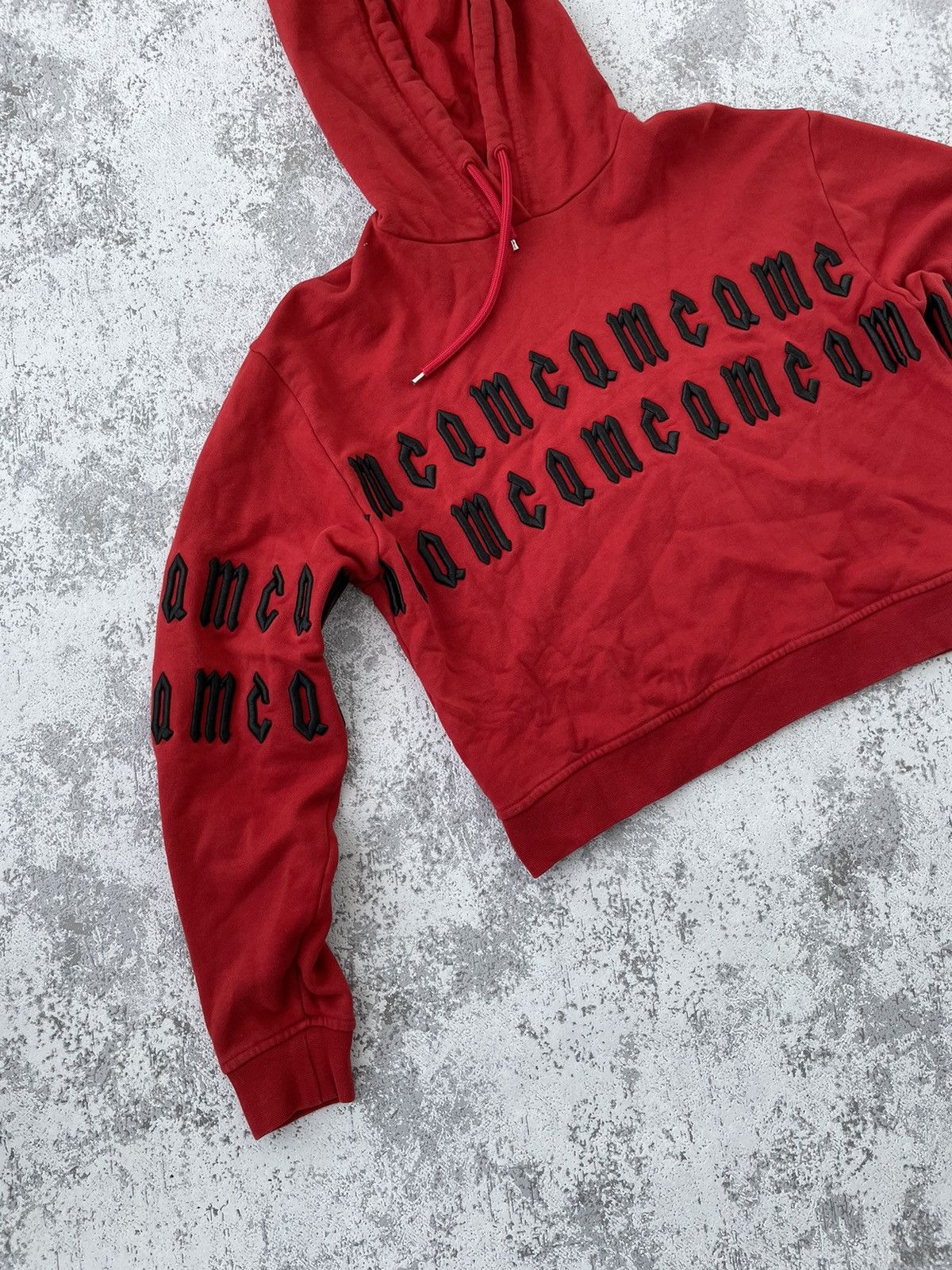 Alexander McQueen Alexander McQueen Graffiti Print Cropped Hoodie Size S / US 4 / IT 40 - 2 Thumbnail