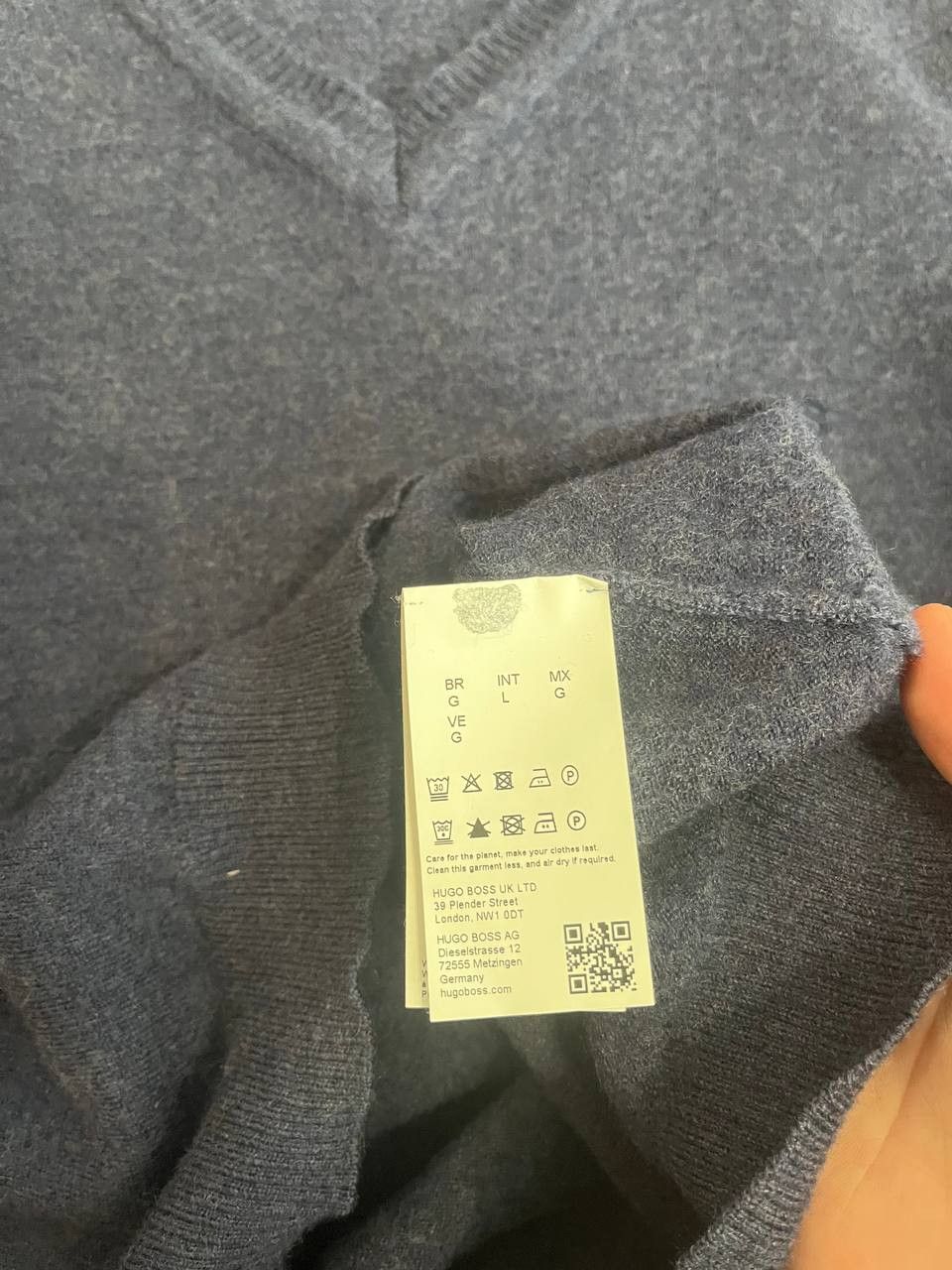 Hugo Boss Boss Hugo Boss Cashmere V-Neck Pullover mens size M BLue Size US M / EU 48-50 / 2 - 4 Thumbnail