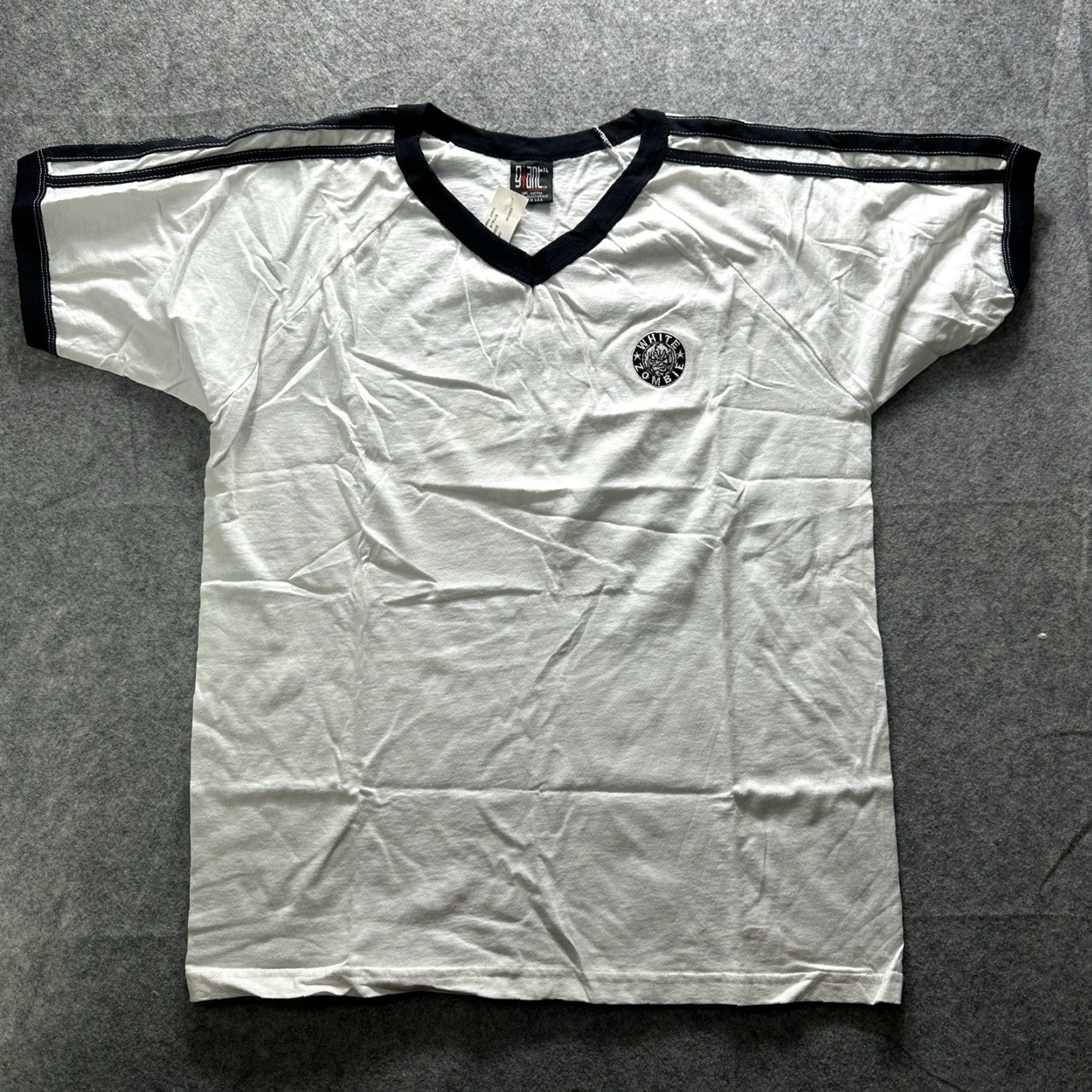 Vintage VINTAGE Giant White T-Shirt Mens XL Embroidered Rob Zombie 90s Ringer Tee Shirt White Giant Mens XL Embroidered Rob Zombie 1990s 90s Size US XL / EU 56 / 4 - 2 Thumbnail