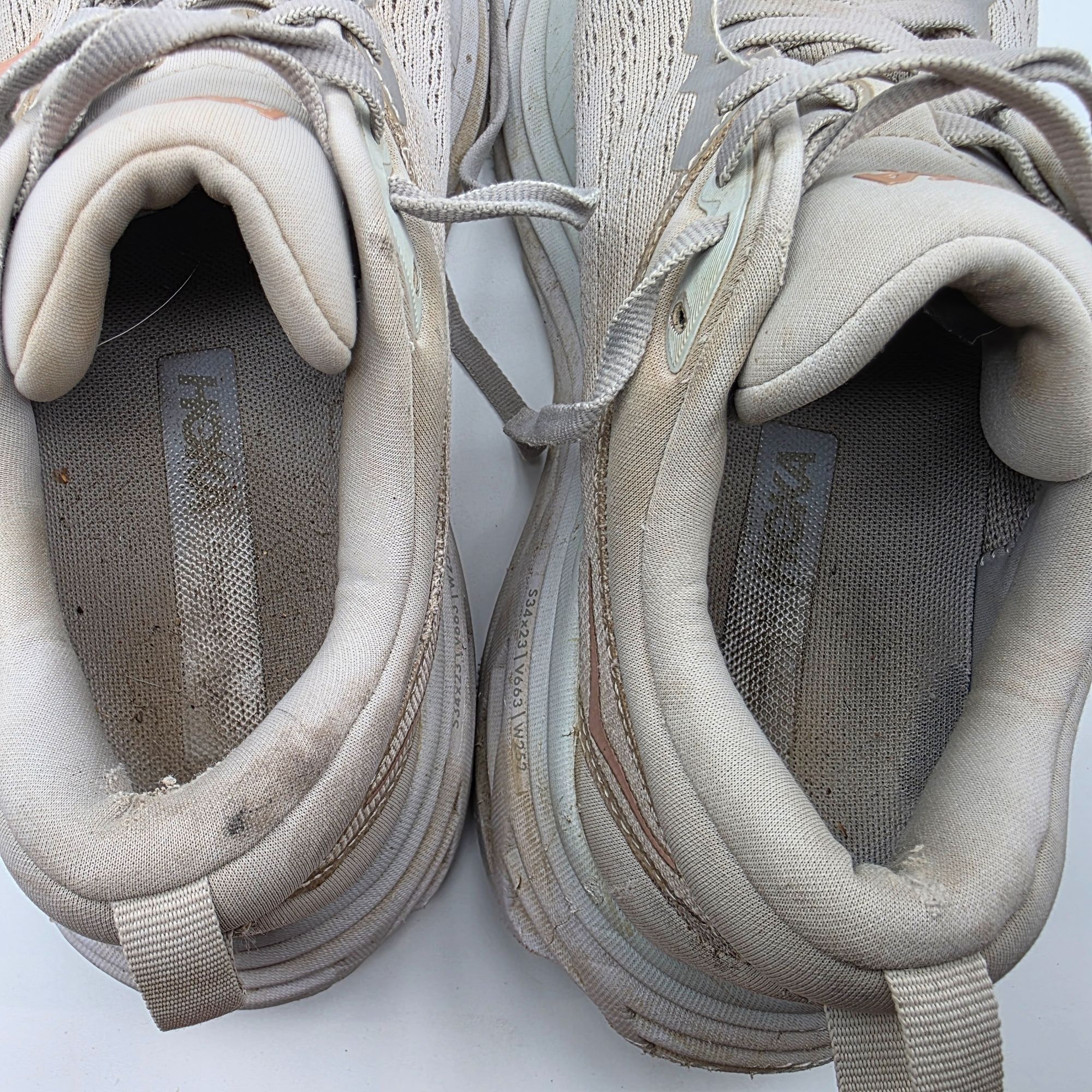 Hoka Hoka One One Bondi 8 Womens Size 8.5 B Gray White Athletic R Size US 8 / IT 38 - 6 Thumbnail
