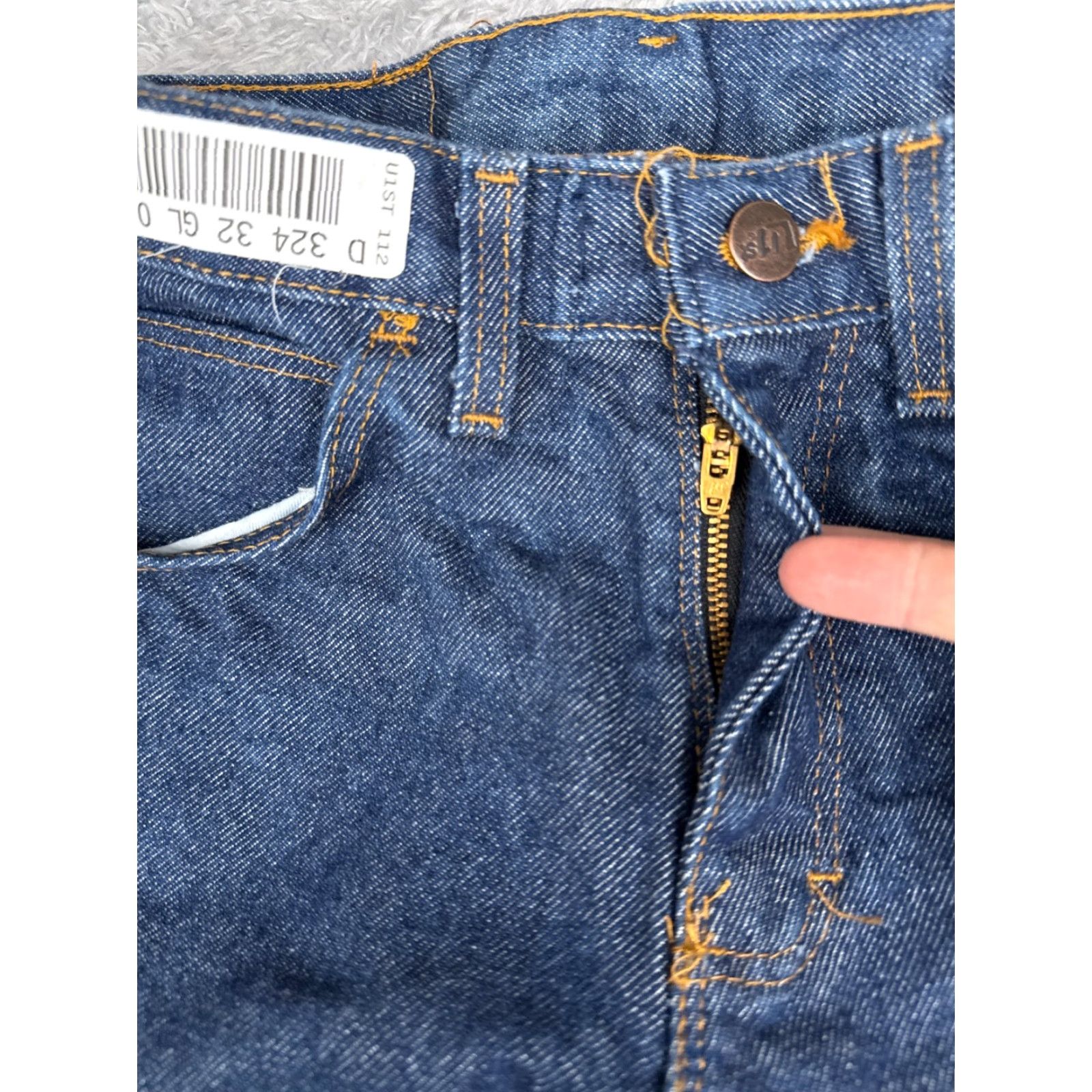 Denime UniFirst Jeans Men 30x32 Blue Denim Straight Leg 5-Pocket Design Regular Fit 30 in Inseam Blue Jeans Men Size US 30 / EU 46 - 5 Thumbnail