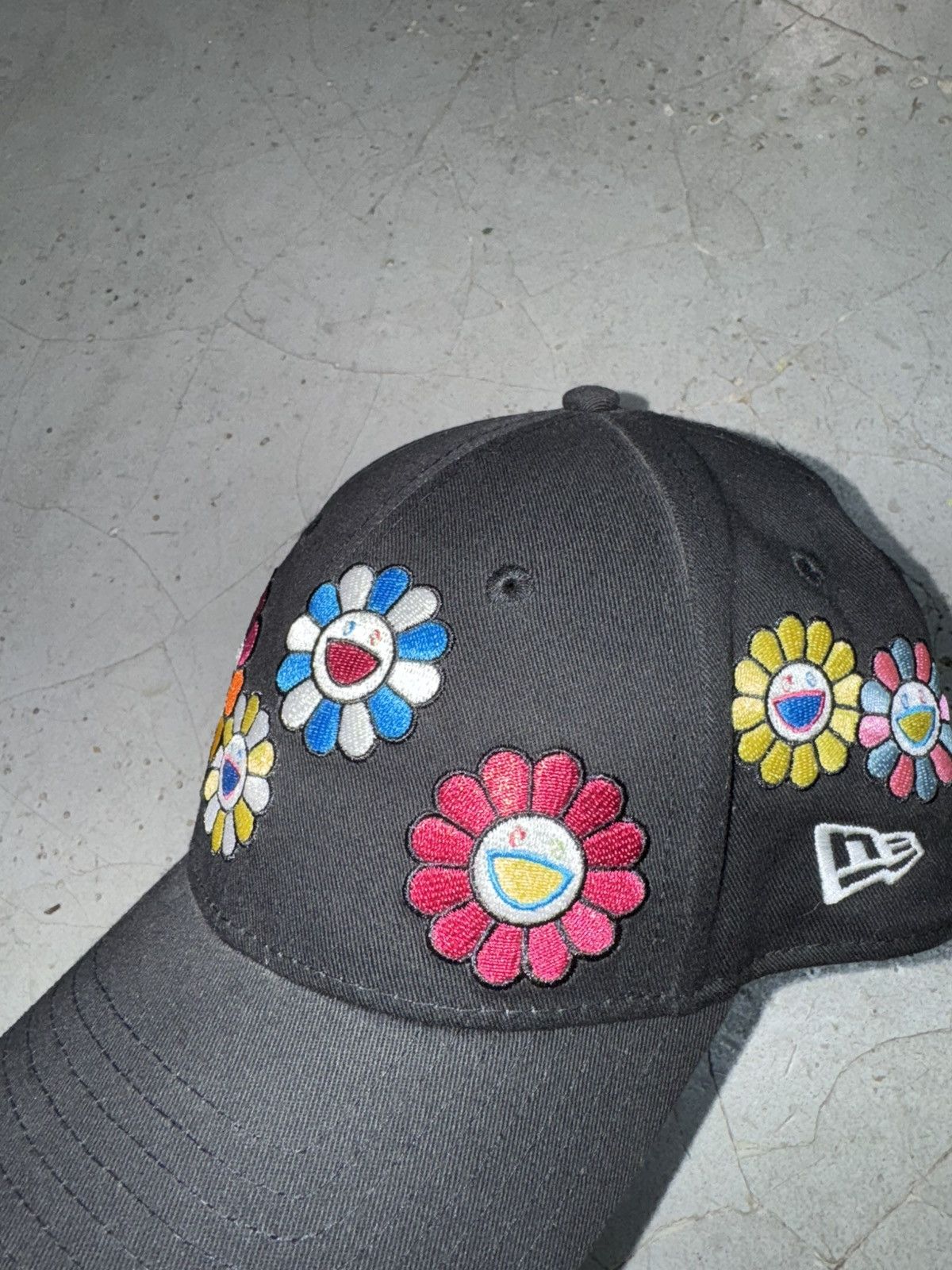 New Era × Takashi Murakami New Era x Takashi Murakami Flower Allover Cloth Strap Hat Size ONE SIZE - 8 Thumbnail