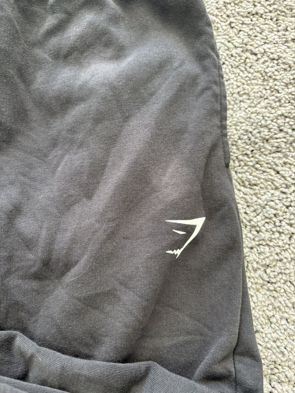 Gymshark Black gymshark crest joggers Size US 30 / EU 46 - 2 Thumbnail