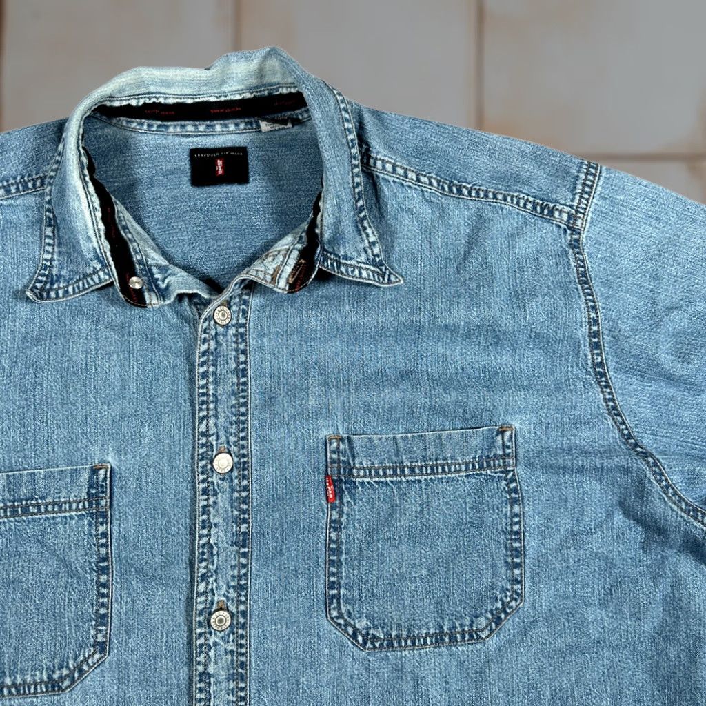 Levi's VINTAGE Levi's Shirt Levi's Denim Shirt Adult Large Light Blue 90s Size US L / EU 52-54 / 3 - 1 Thumbnail