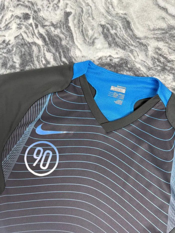 Nike Vintage Nike Total 90 Soccer Jersey Football Shirt Stripped Size US S / EU 44-46 / 1 - 2 Thumbnail