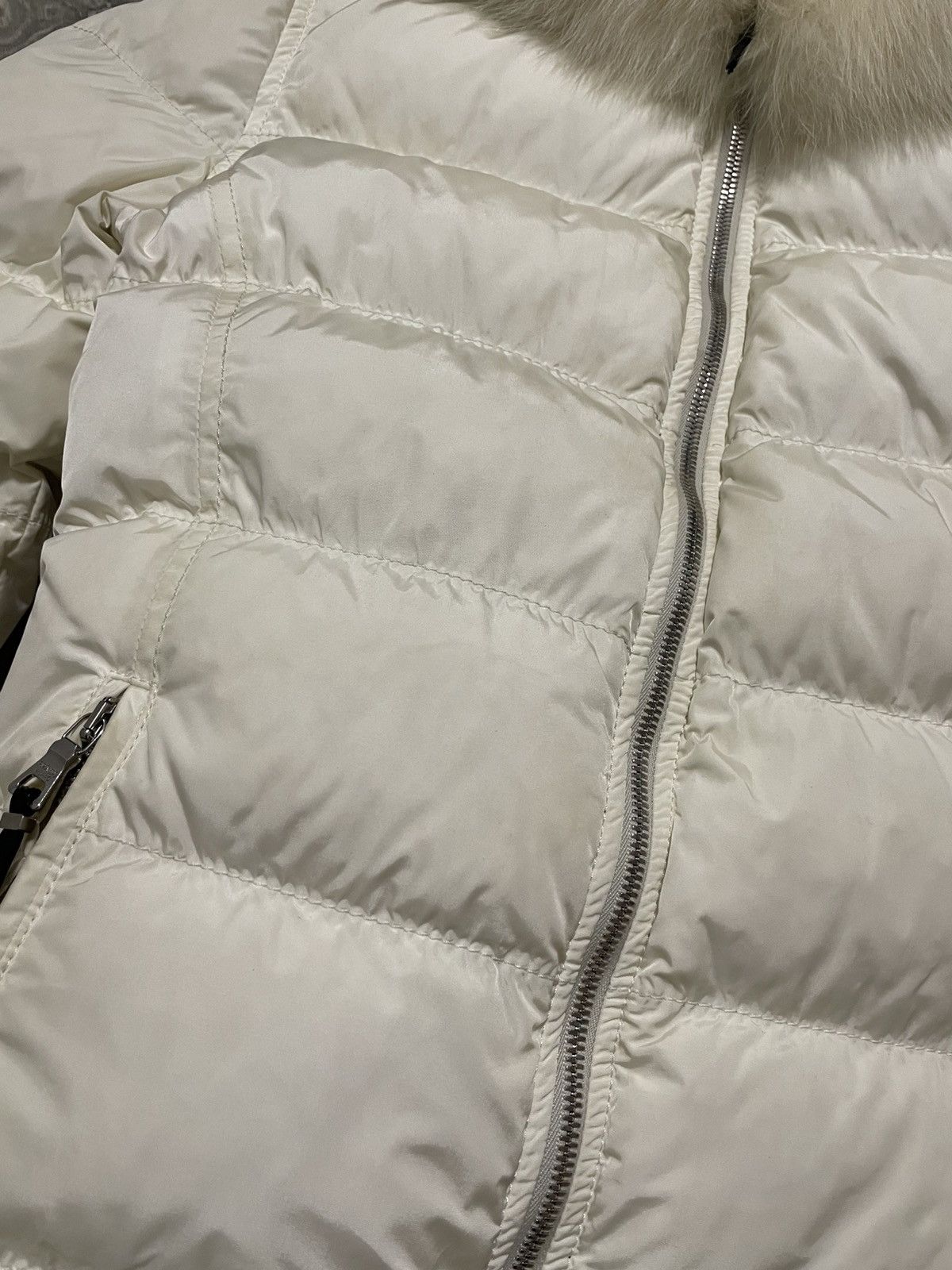 Prada Rare! Vintage Prada White Nylon Down Jacket Fox Fur Size S / US 4 / IT 40 - 12 Thumbnail