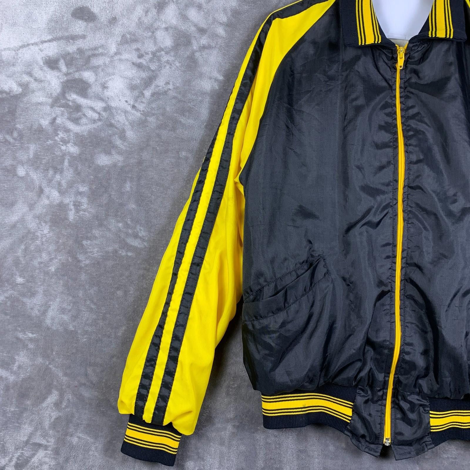 Holloway MENS Holloway Jacket Black and Gold Windbreaker Sz. M (290) Size US M / EU 48-50 / 2 - 3 Thumbnail