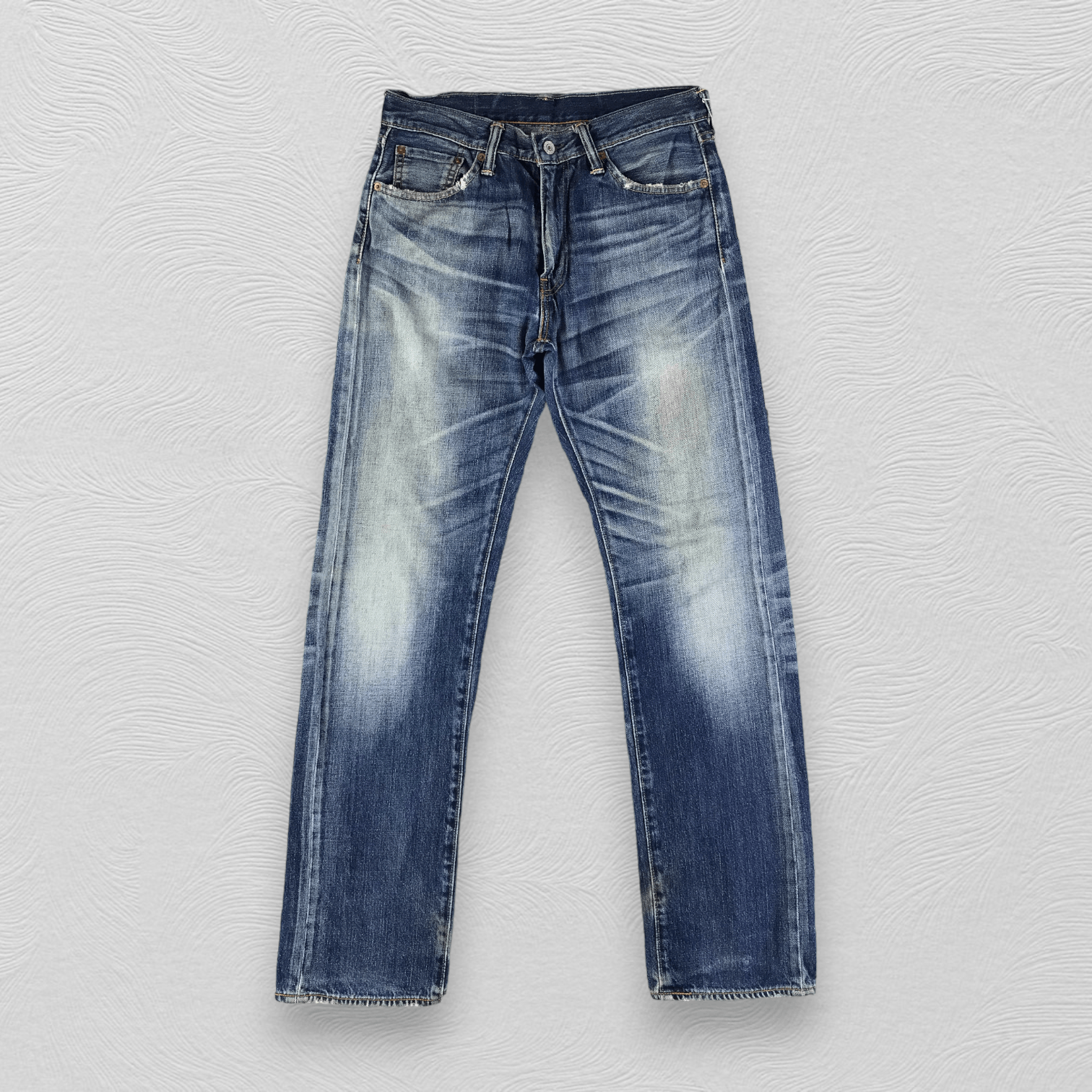 Levi's Vintage Levis 505 Jeans Faded Blue Denim KJ1853 Size US 30 / EU 46 - 1 Thumbnail