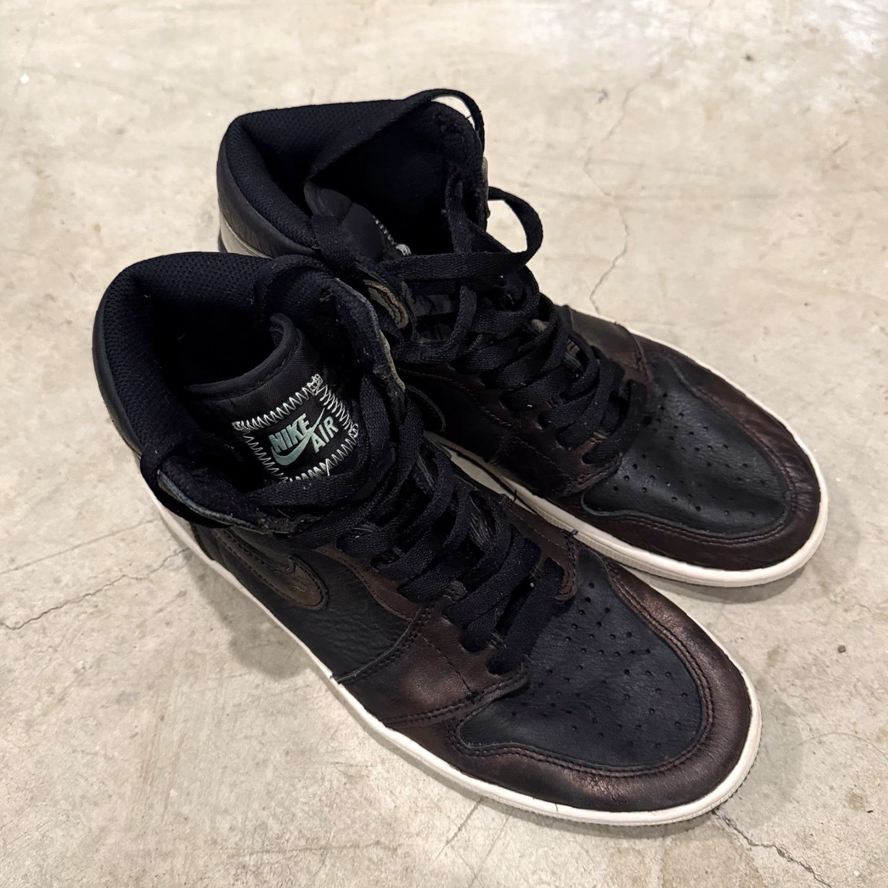 Jordan Brand Nike Air Jordan 1 Retro High OG Patina Rust Shadow Sneaker USA 9.5 555088-033 Men Black Leather High Top Size US 9 / EU 42 - 2 Thumbnail
