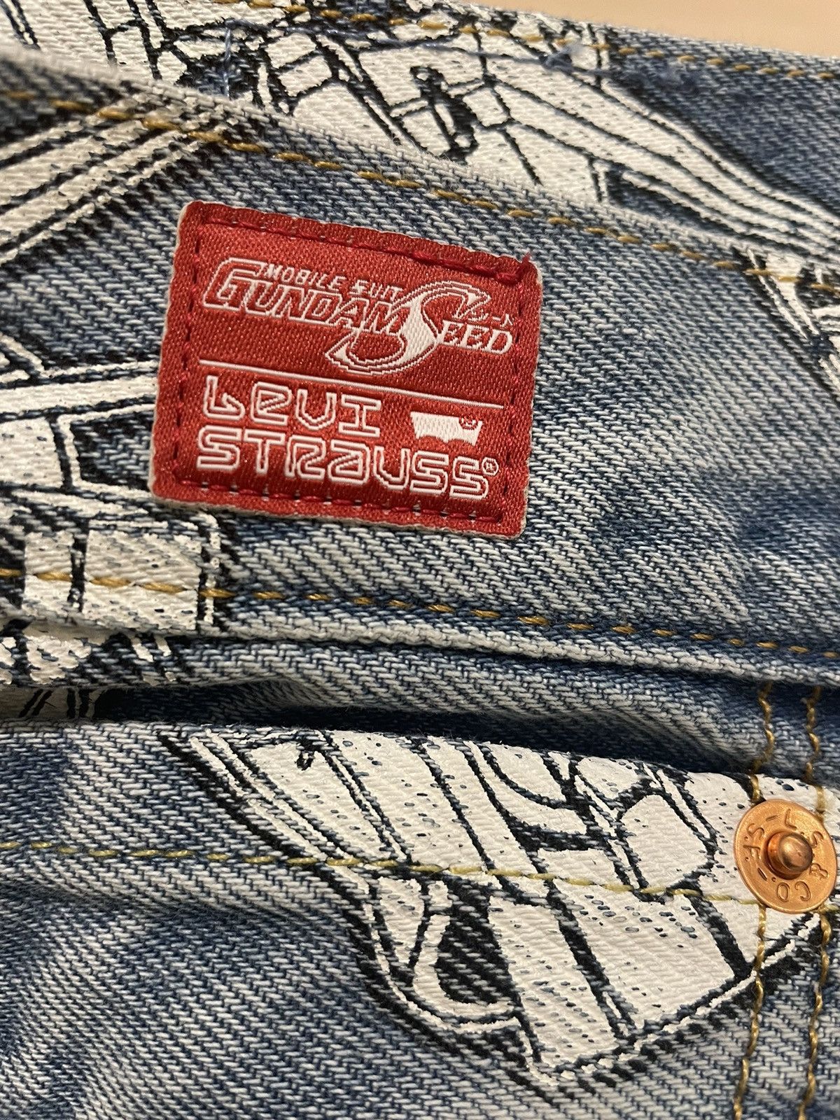 Levi's Levis vs Gundam Full Prints Jeans new with tag Size US 34 / EU 50 - 5 Thumbnail