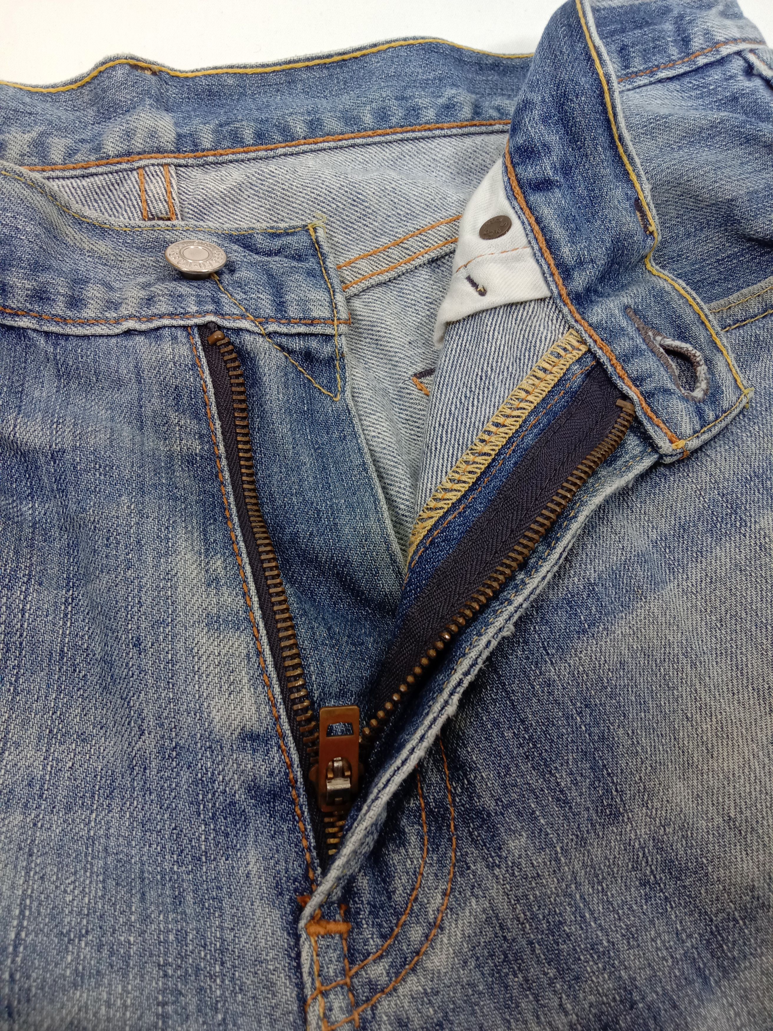Levi's Vintage Levi's 505 Jeans Faded Blue Distressed Denim Size US 33 - 9 Thumbnail