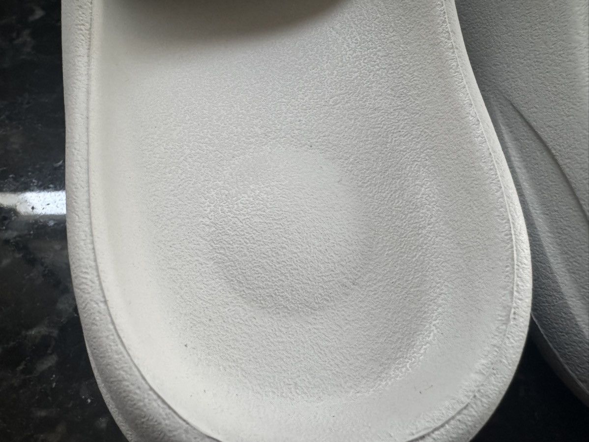 Yeezy Size 6 Cream YS-01 Yeezy Slide NEW Foam Slides Bone Pure Size US 6 / EU 39 - 9 Thumbnail