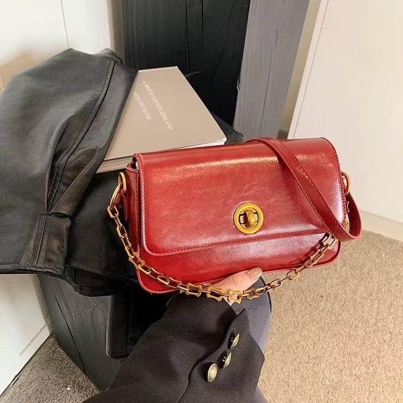 Vintage Crossbody Single Shoulder Underarm Bag in Red, Women's