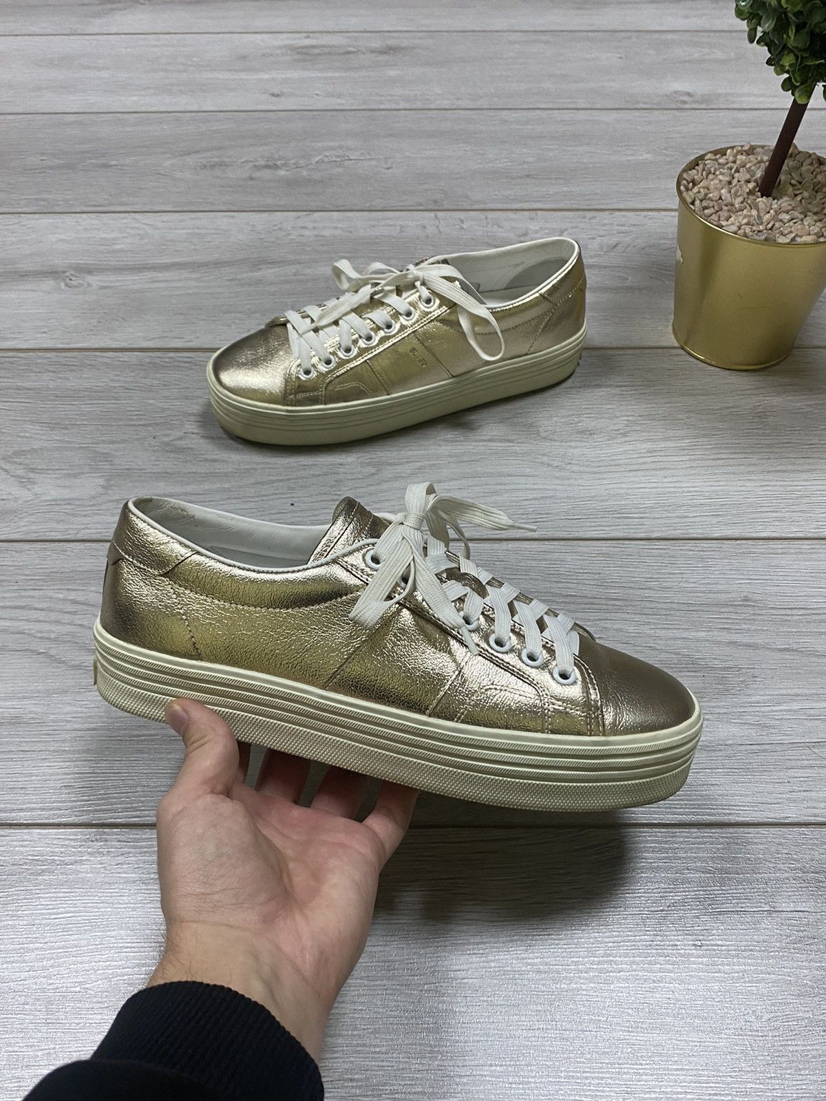 Saint Laurent Paris Saint Laurent Paris metallic platinum court leather sneakers Size US 10 / IT 40 - 1 Thumbnail