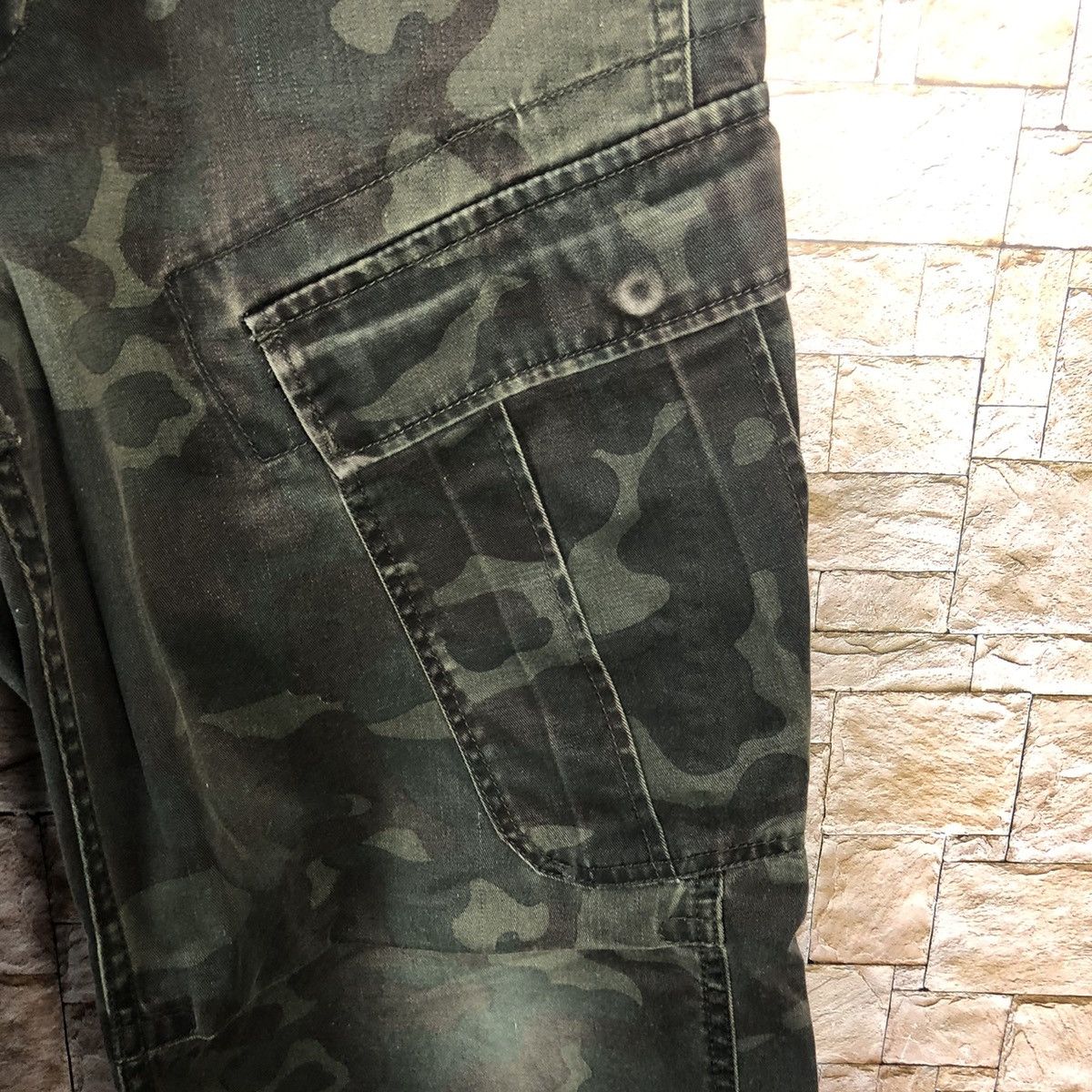 Japanese Brand Free Gale Green Camo Cargo Multipocket Pants #A338 Size US 29 - 11 Thumbnail