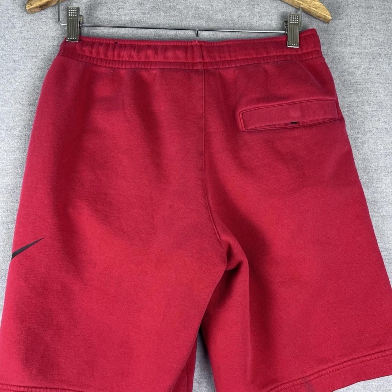 Nike Nike Sportswear Club Fleece Shorts Men Adult Small Red Size US 28 / EU 44 - 3 Thumbnail