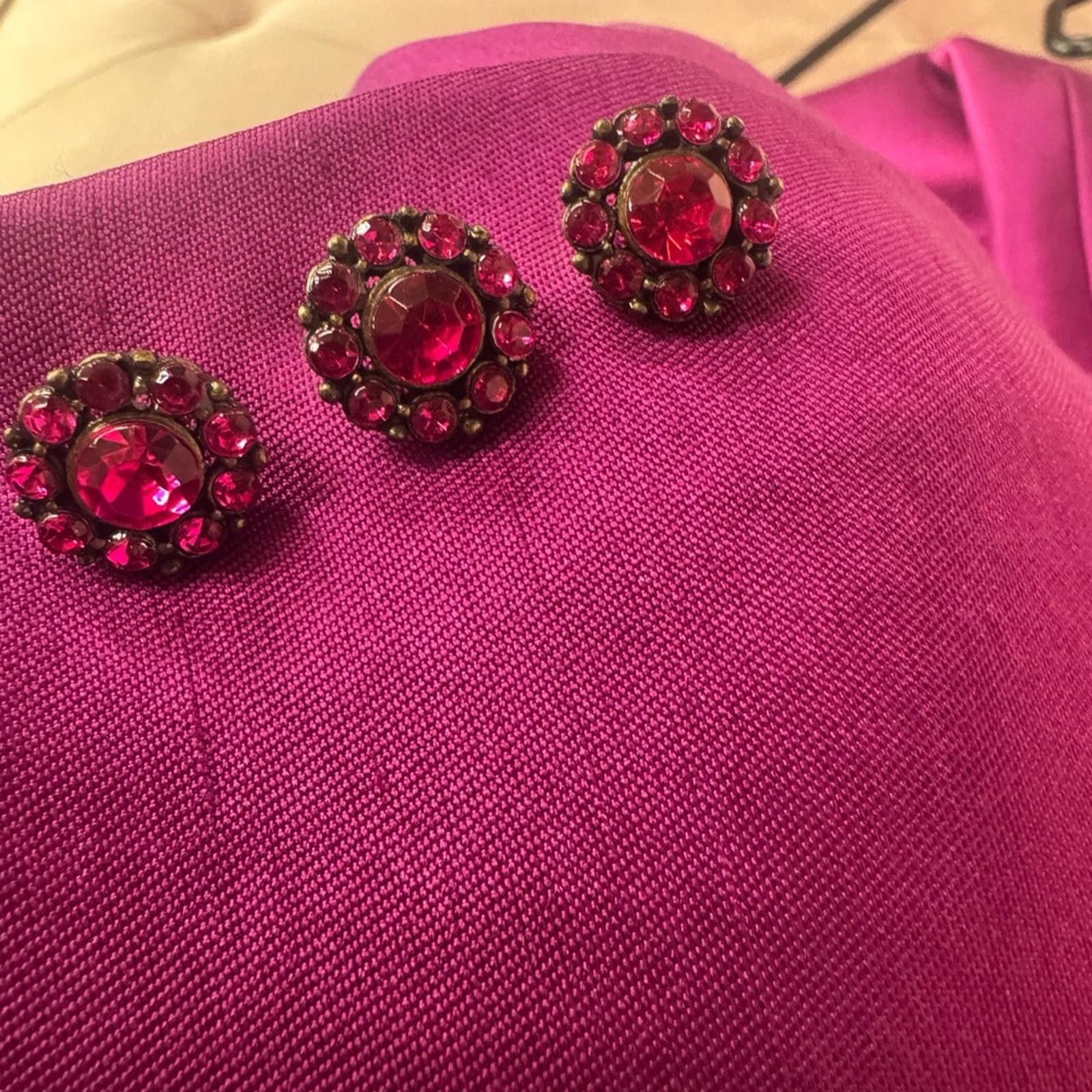 Bloomingdale's 80s Bloomingdale’s 2P Magenta Silk Blazer Rhinestone Buttons Size XS / US 0-2 / IT 36-38 - 6 Thumbnail