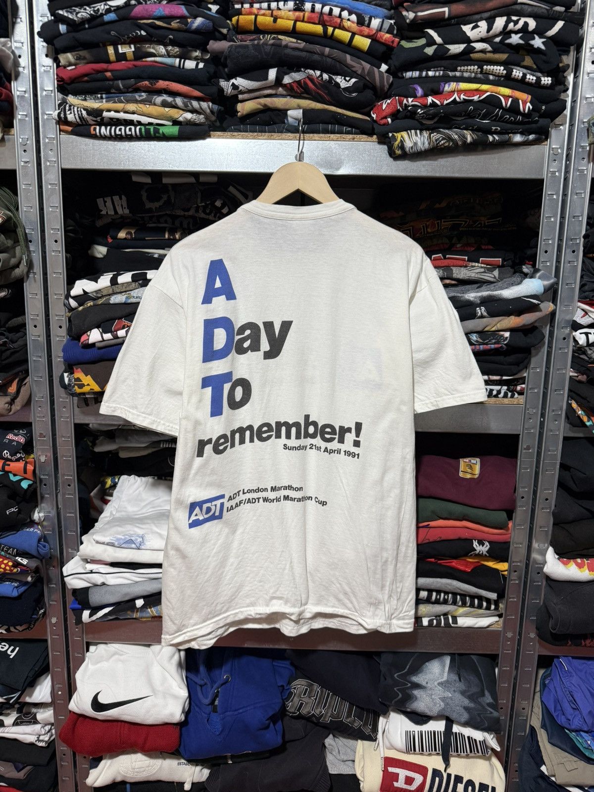 Vintage Vintage 1991 London Marathon A Day To Remember T-Shirt Size US L / EU 52-54 / 3 - 2 Thumbnail