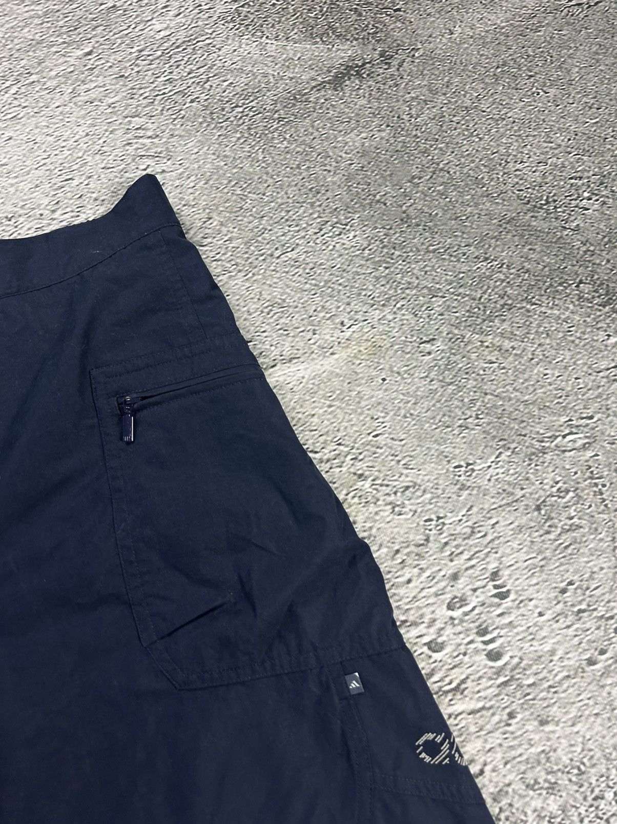 Adidas Adidas shorts navy blue cargo nylon pants Y2K Size US 30 / EU 46 - 2 Thumbnail