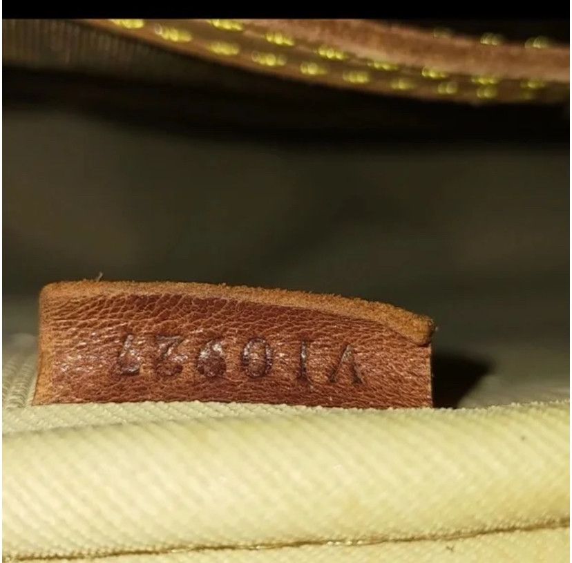 Louis Vuitton Evasion MM Monogram Canvas Size ONE SIZE - 8 Thumbnail