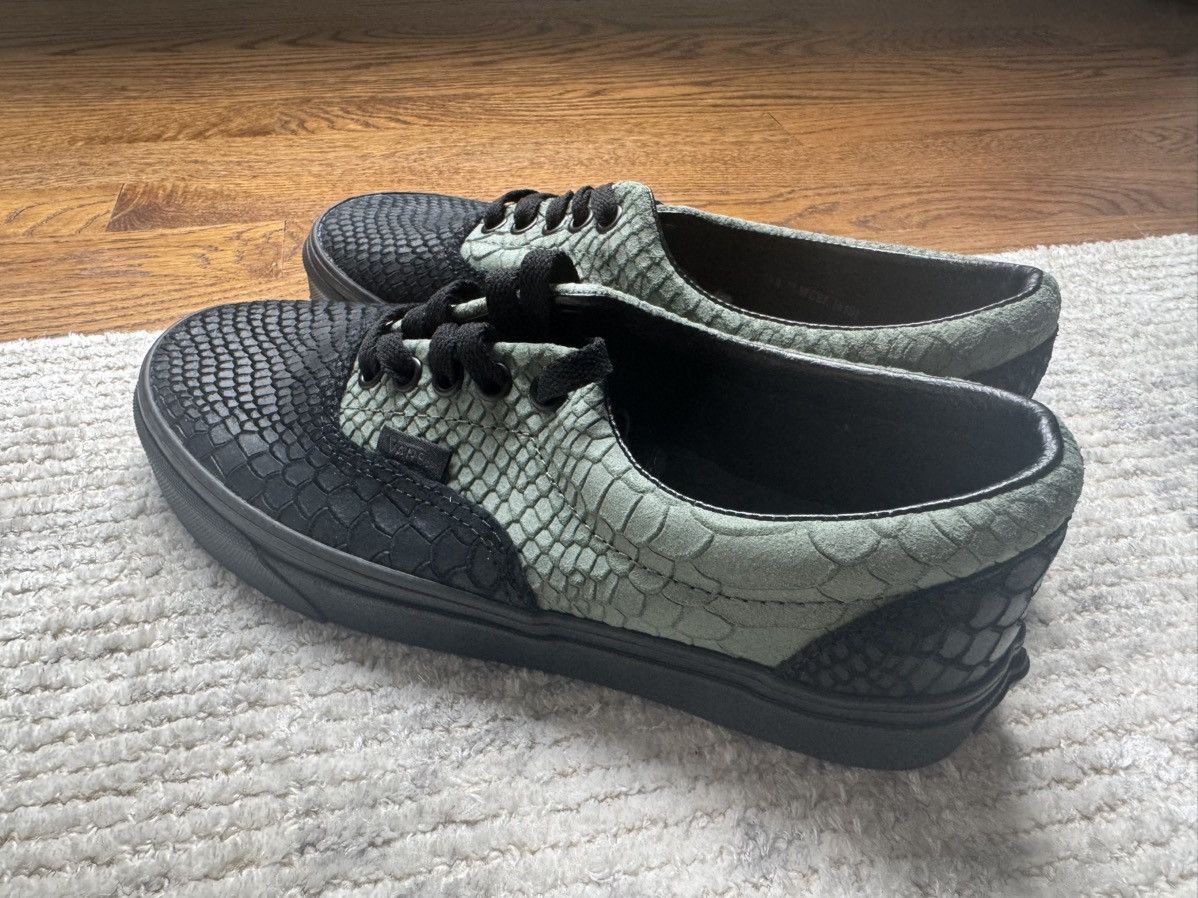 Vans Size 7 VANS HARRY POTTER SLYTHERIN ERA Black Green Snake Size US 7 / EU 40 - 1 Thumbnail