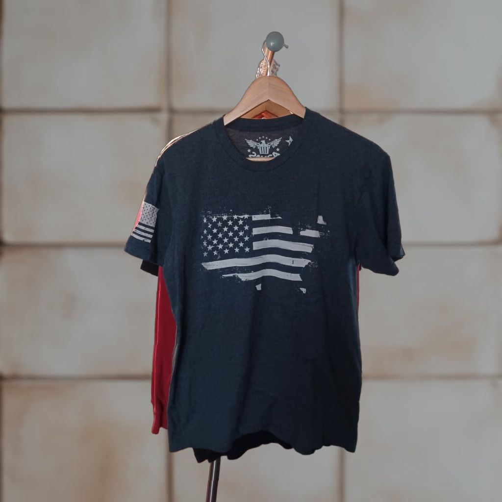 Vintage VINTAGE USA American Flag T-shirt Made In USA Size M Gray Mens T-Shirt USA 90s/Patriotic Size US M / EU 48-50 / 2 - 1 Thumbnail