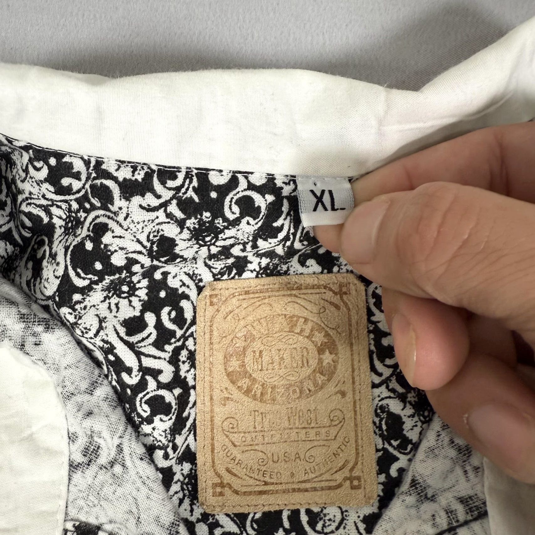 Vintage VINTAGE Wah Maker Shirt Black White Floral Paisley Button Up Long Sleeve Men's XL White Collar/ cuffs Western Theme Men's XL Size US XL / EU 56 / 4 - 7 Thumbnail