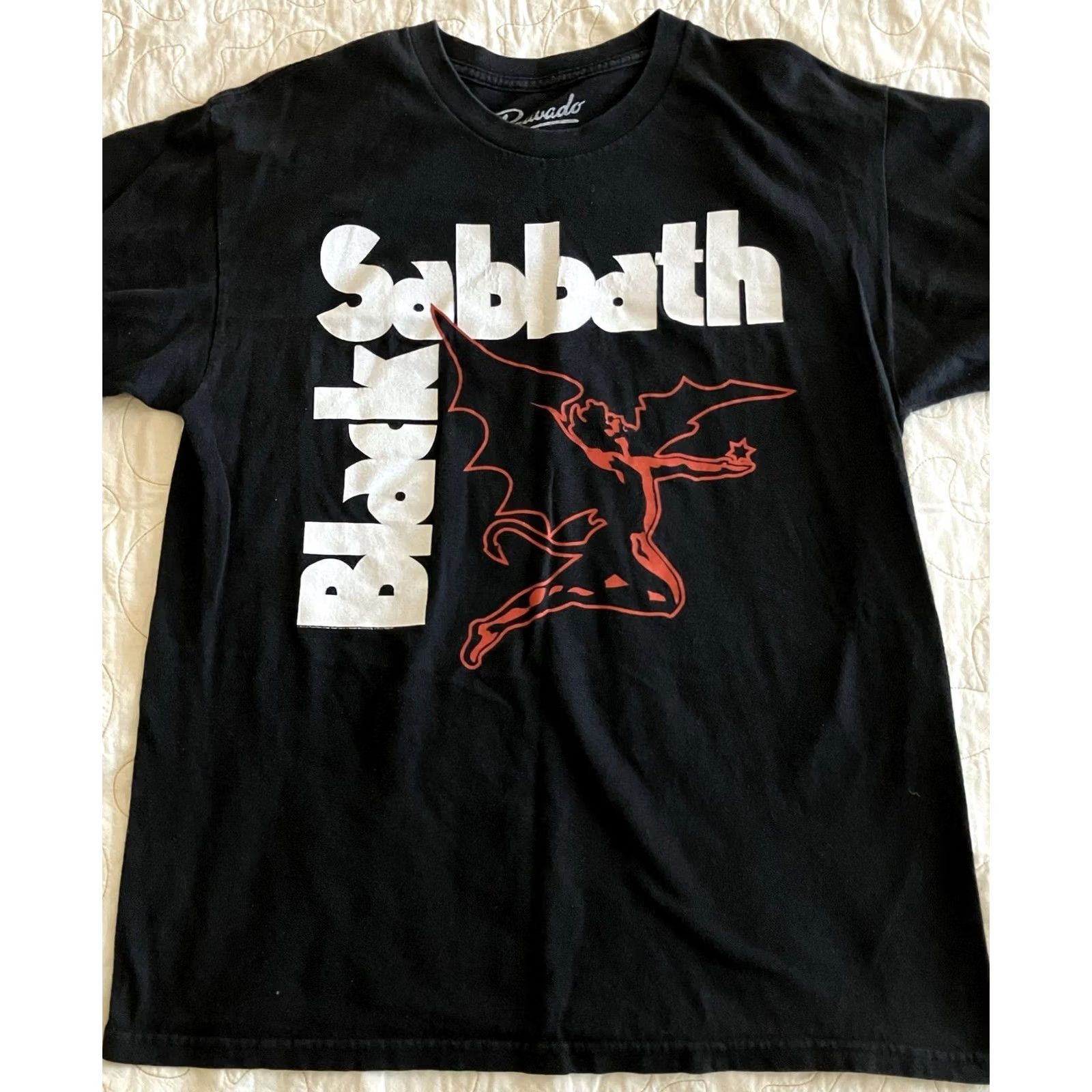 Bravado VINTAGE Bravado Black Sabbath Creature T Shirt Mens Rock and Roll Music 2017 Band Tee Black Size US L / EU 52-54 / 3 - 2 Thumbnail