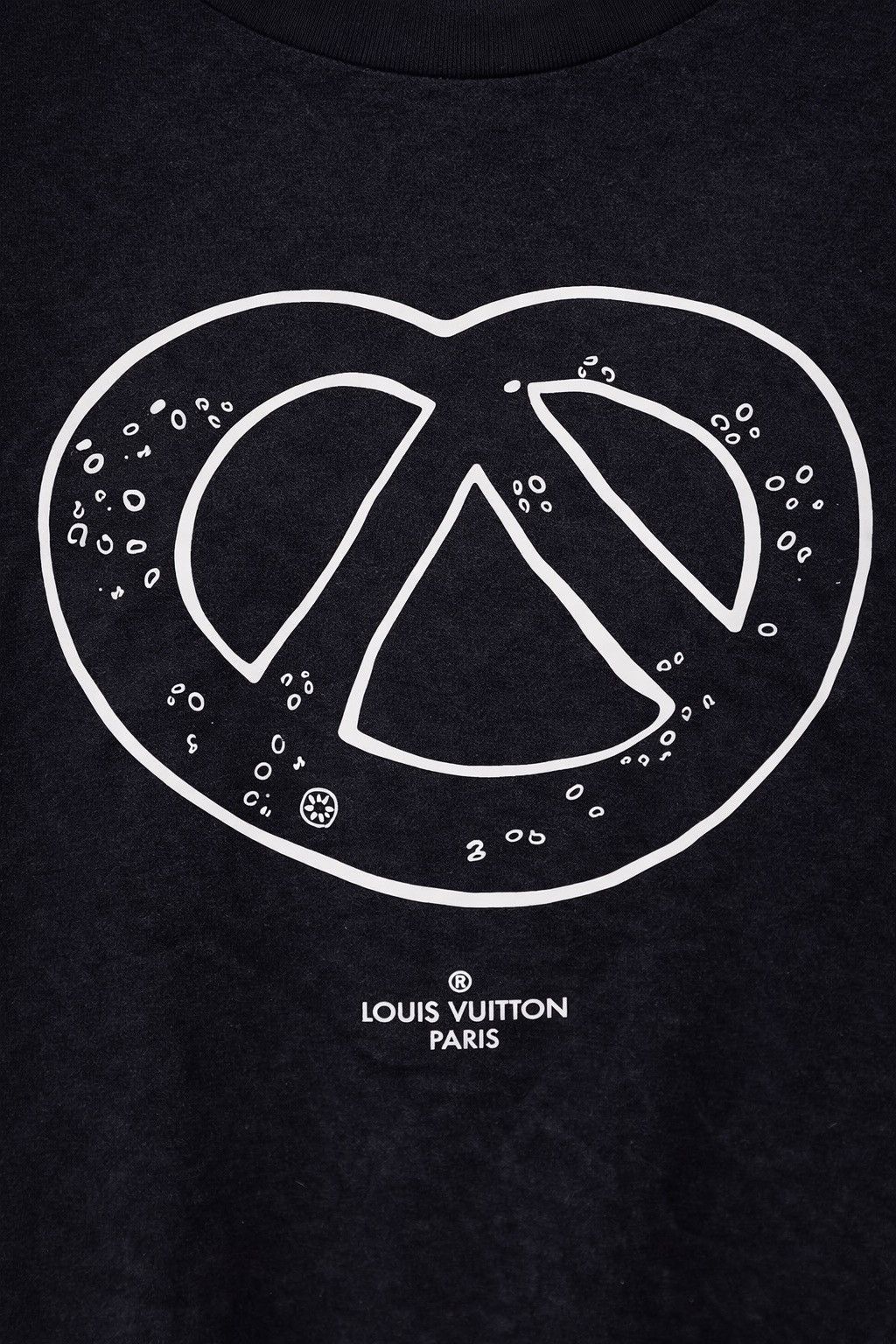 Louis Vuitton Louis Vuitton Black Pretzel Graphic Cotton T-Shirt XXL Size US XXL / EU 58 / 5 - 4 Thumbnail