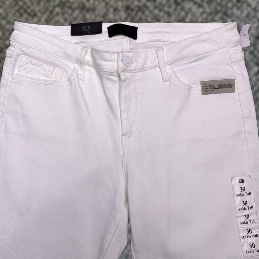 Vintage Buckle White Classic Skinny Jeans Womens 30x30 Stretch Fit Zip Button 5-Pocket Denim Regular 30 Inseam City Logo New with Tags Size 30" / US 8 / IT 44 - 1 Thumbnail