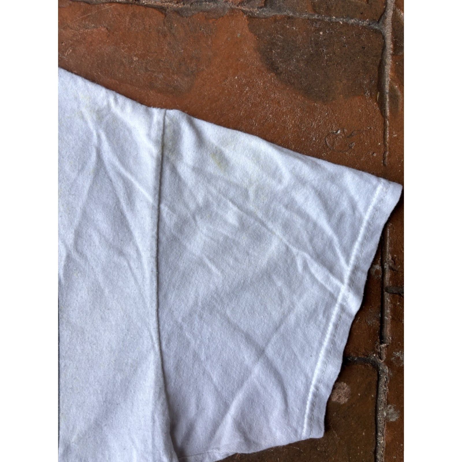Travis Scott VINTAGE? No — Travis Scott Astroworld Astrofest 2021 T-Shirt M White Graphic Print Crew Neck Short Sleeve Cactus Jack Logo Men Size US M / EU 48-50 / 2 - 7 Thumbnail