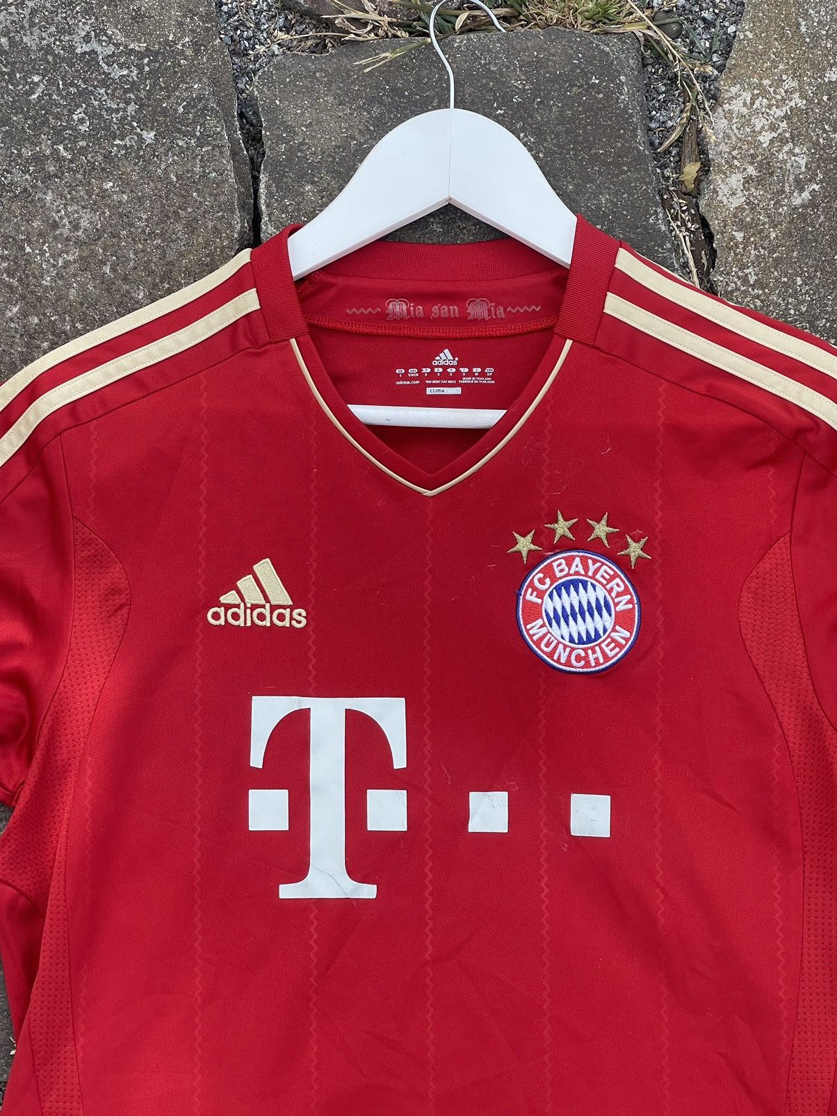 Adidas 2011 Adidas Bayern Munich red soccer jersey y2k Size US S / EU 44-46 / 1 - 3 Thumbnail