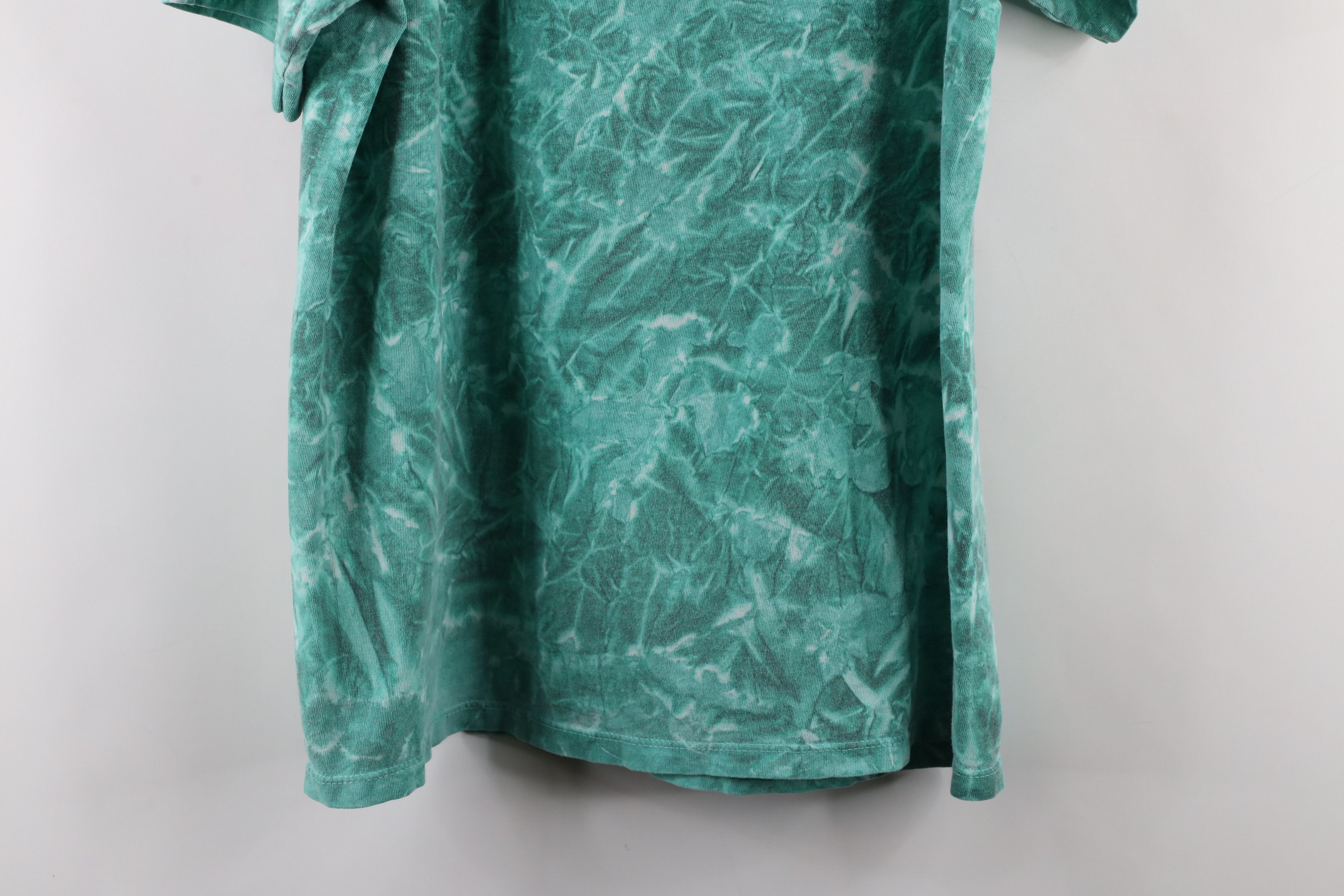 Vintage Vintage 90s Streetwear Acid Wash Cancun Iguana T-Shirt Size US L / EU 52-54 / 3 - 8 Thumbnail