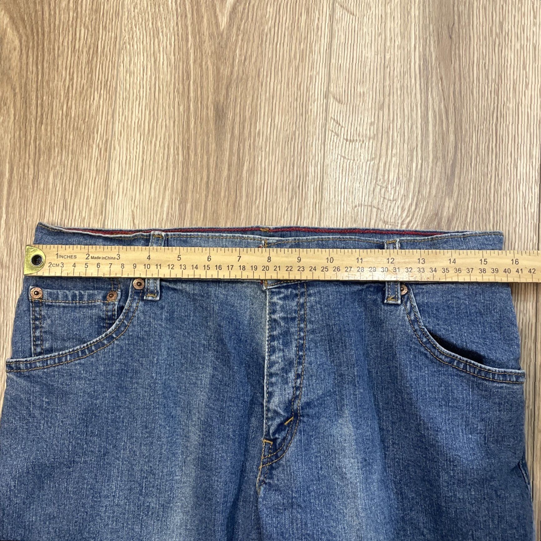 Levi's Levi's 550 Jeans Women's 12M Blue Denim Relaxed Bootcut 5-Pocket Regular Size Type Jeans Size 34" / US 12 / IT 48 - 3 Thumbnail
