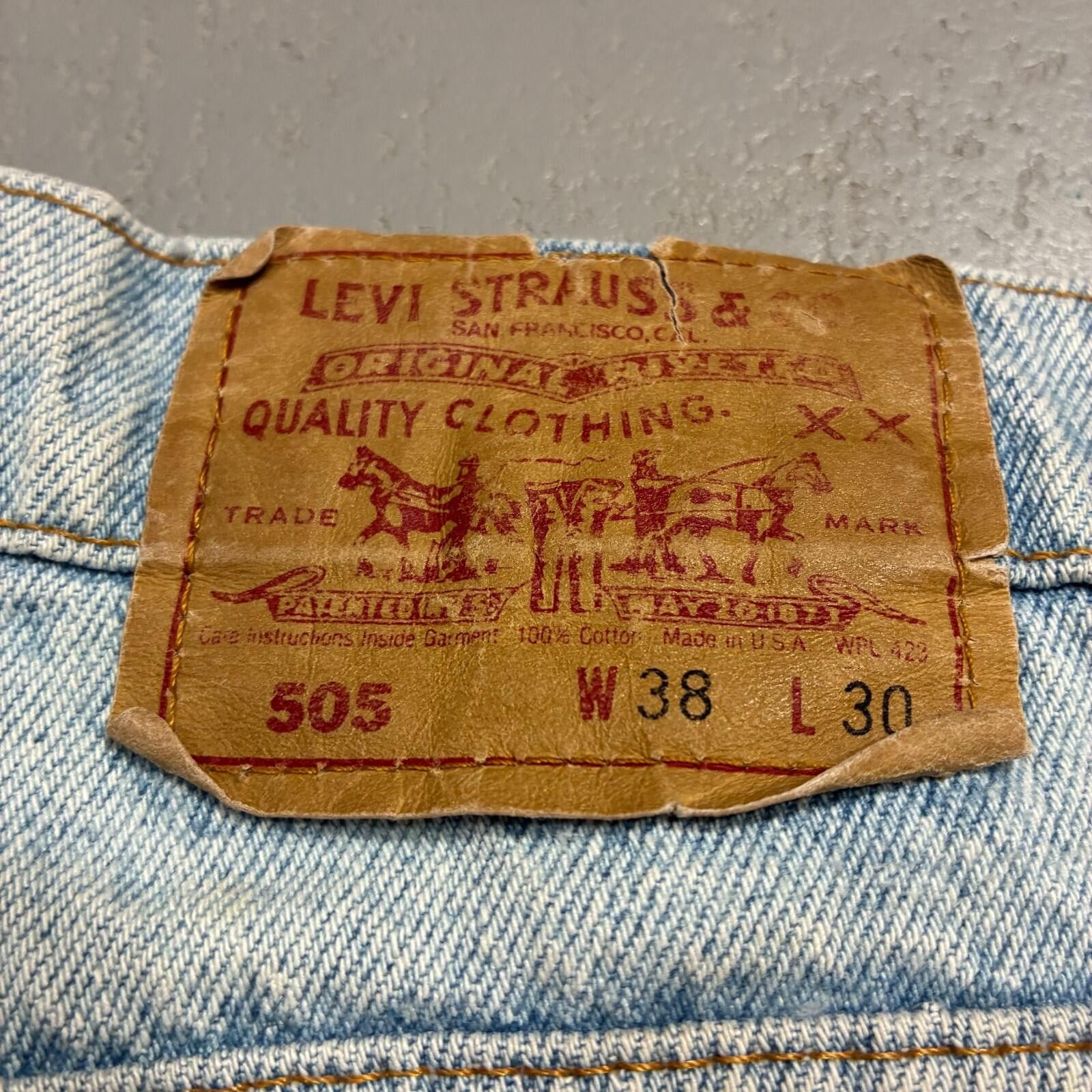 Levi's vintage levi's 550 light wash relaxed jeans w35 Size US 34 / EU 50 - 2 Thumbnail