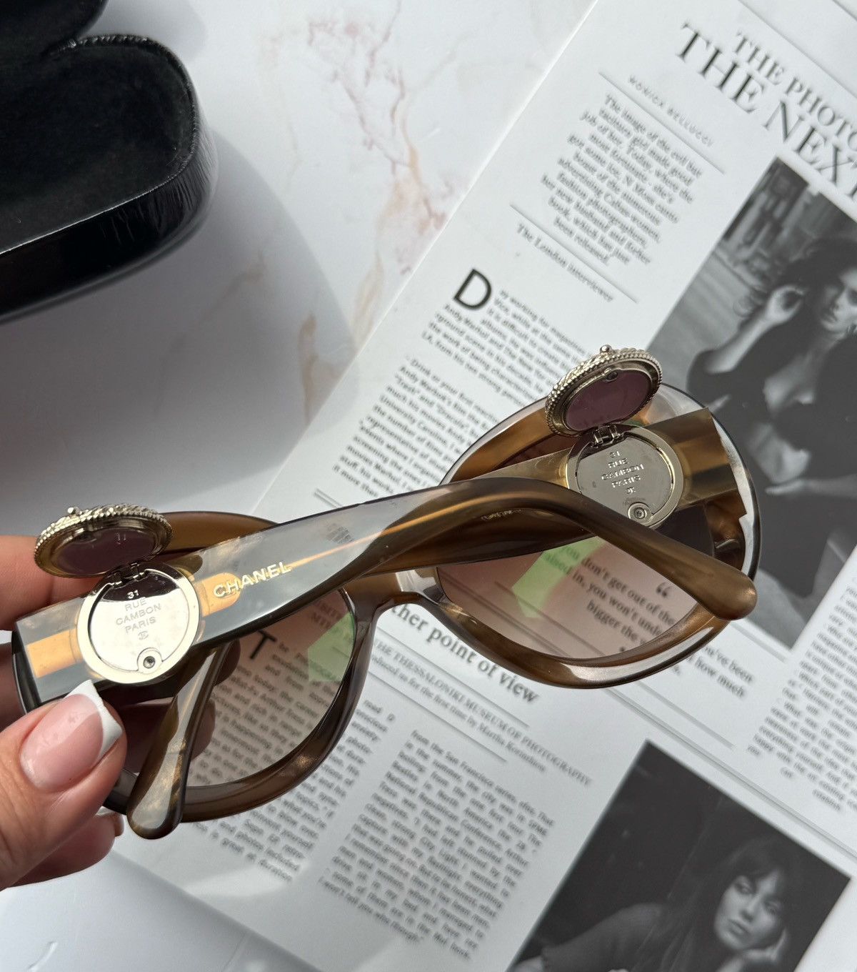 Chanel Chanel vintage sunglasses 5193-B Limited Collection Bouton Size ONE SIZE - 19 Thumbnail