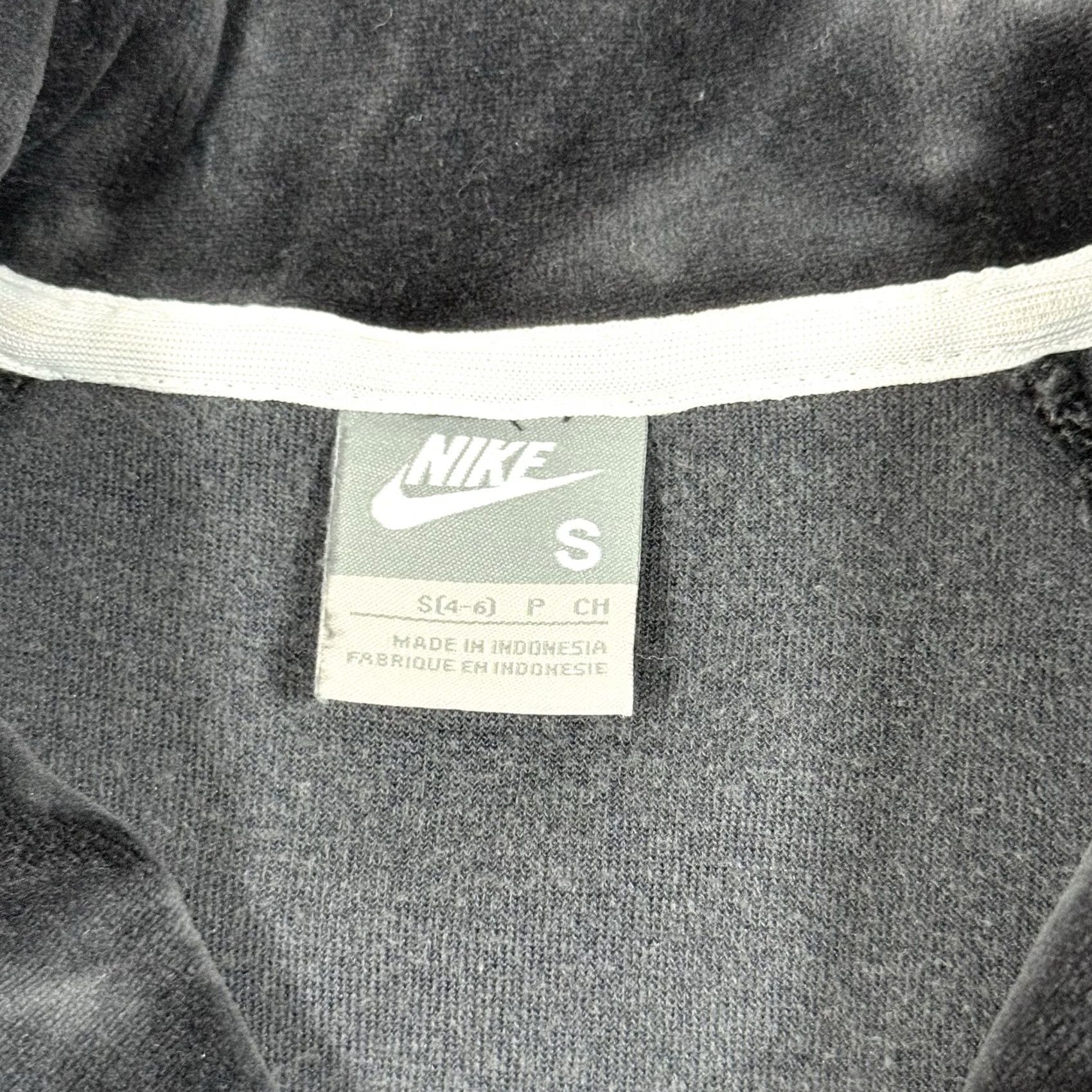 Nike Nike Sportswear Track Jacket Women's Small Gray Velour Velvet Full Zip Jacket Velour Velveteen 90s Athleisure Classic College Womens Size S / US 4 / IT 40 - 4 Thumbnail