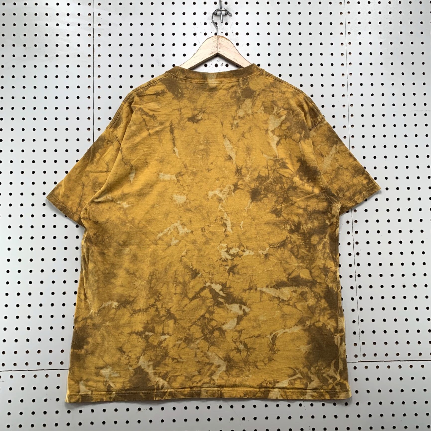 Rains VINTAGE Yazbek Shirt Mens Large Yellow Short Sleeve Graphic Print AOP Tee 90s Jungle Rain Forest Men’s L Yellow Mens Size US L / EU 52-54 / 3 - 5 Thumbnail