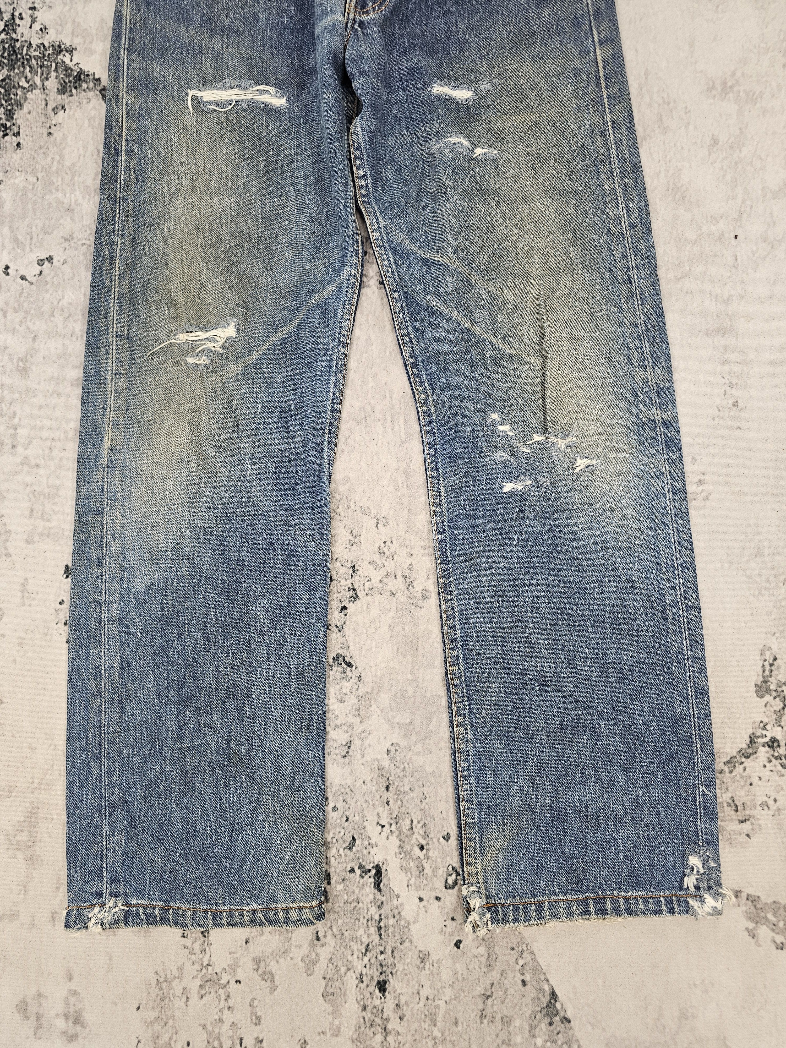 Levi's Vtg 90's LEVIS 501 Ripped Distressed Jean Size 31X29.5 L0421 Size US 31 - 4 Thumbnail